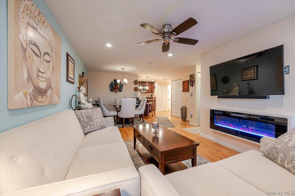 185 W Park Avenue, Unit 201 photo 5