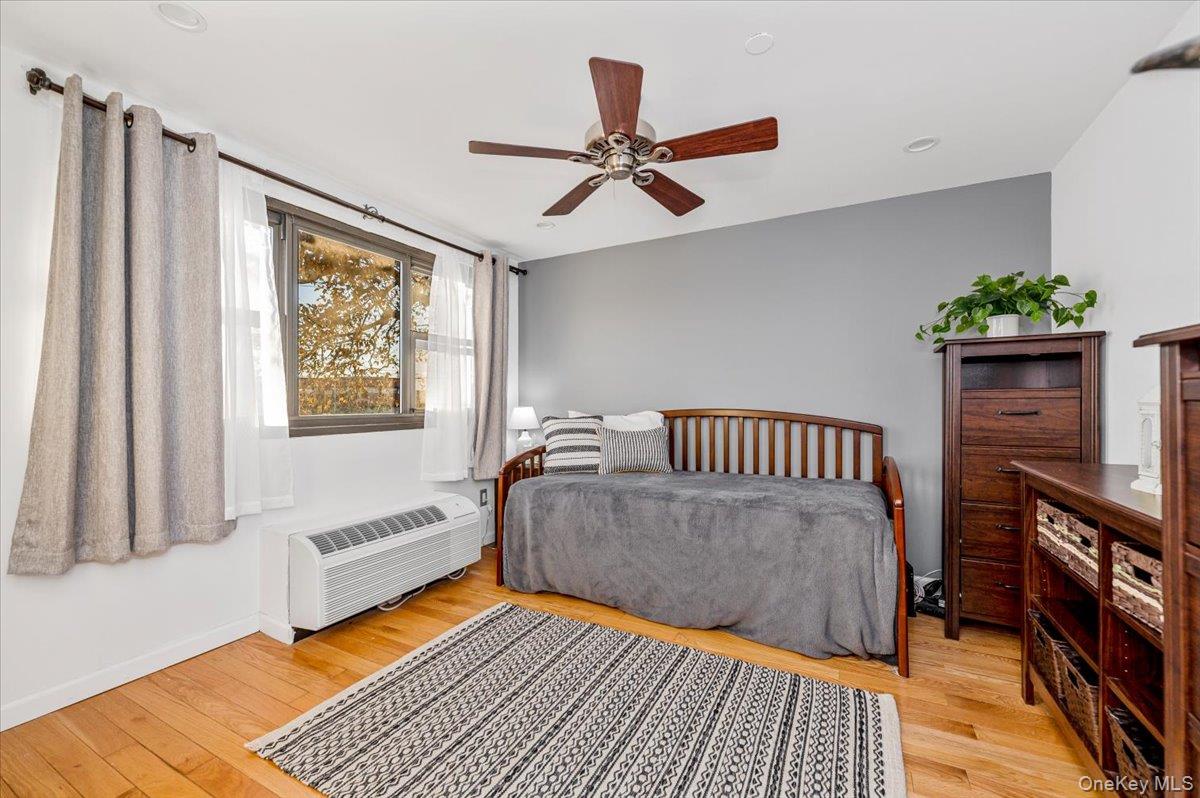 185 W Park Avenue, Unit 201 photo 15