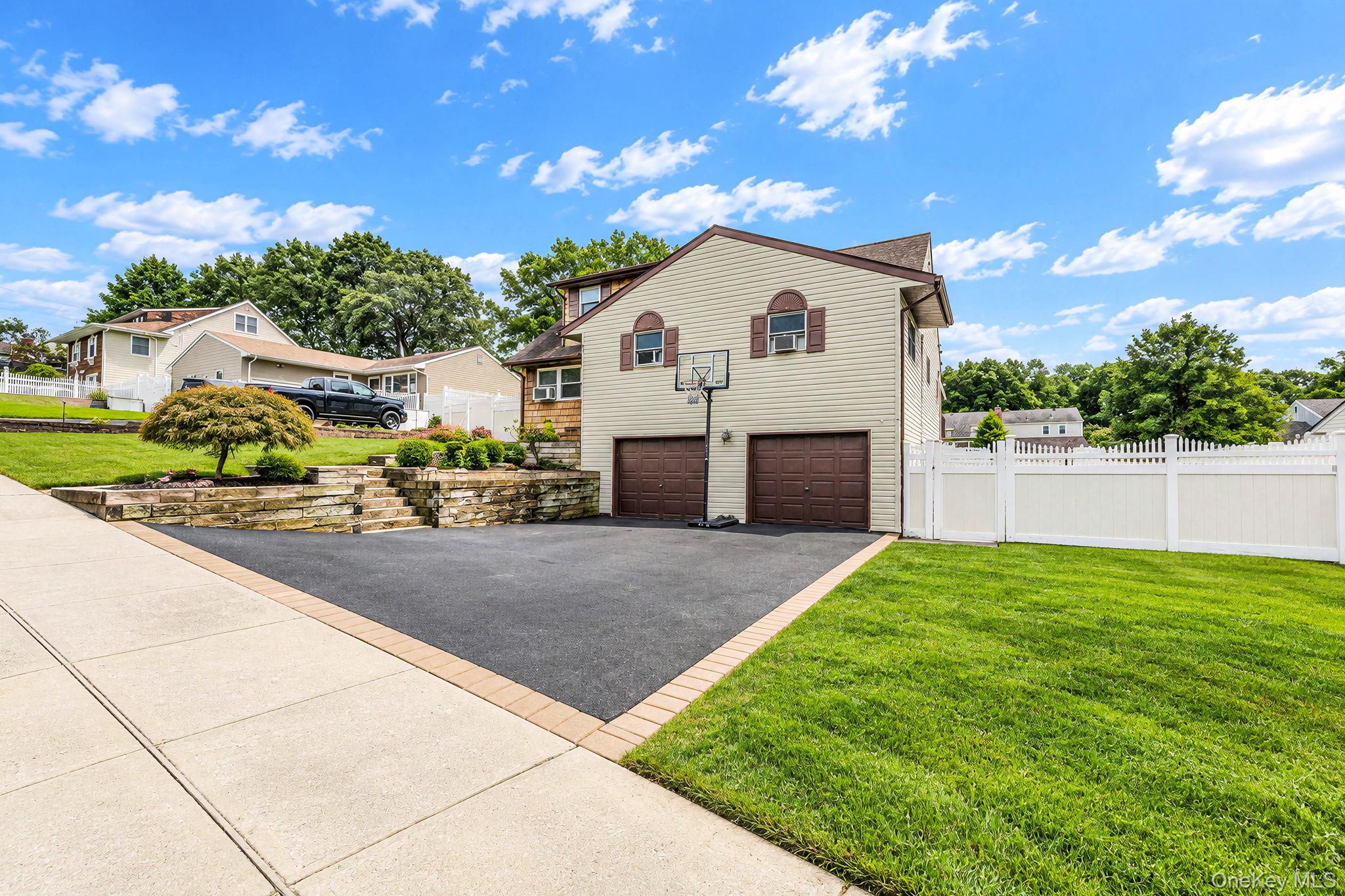 12 Carston Street – For Sale photo 4