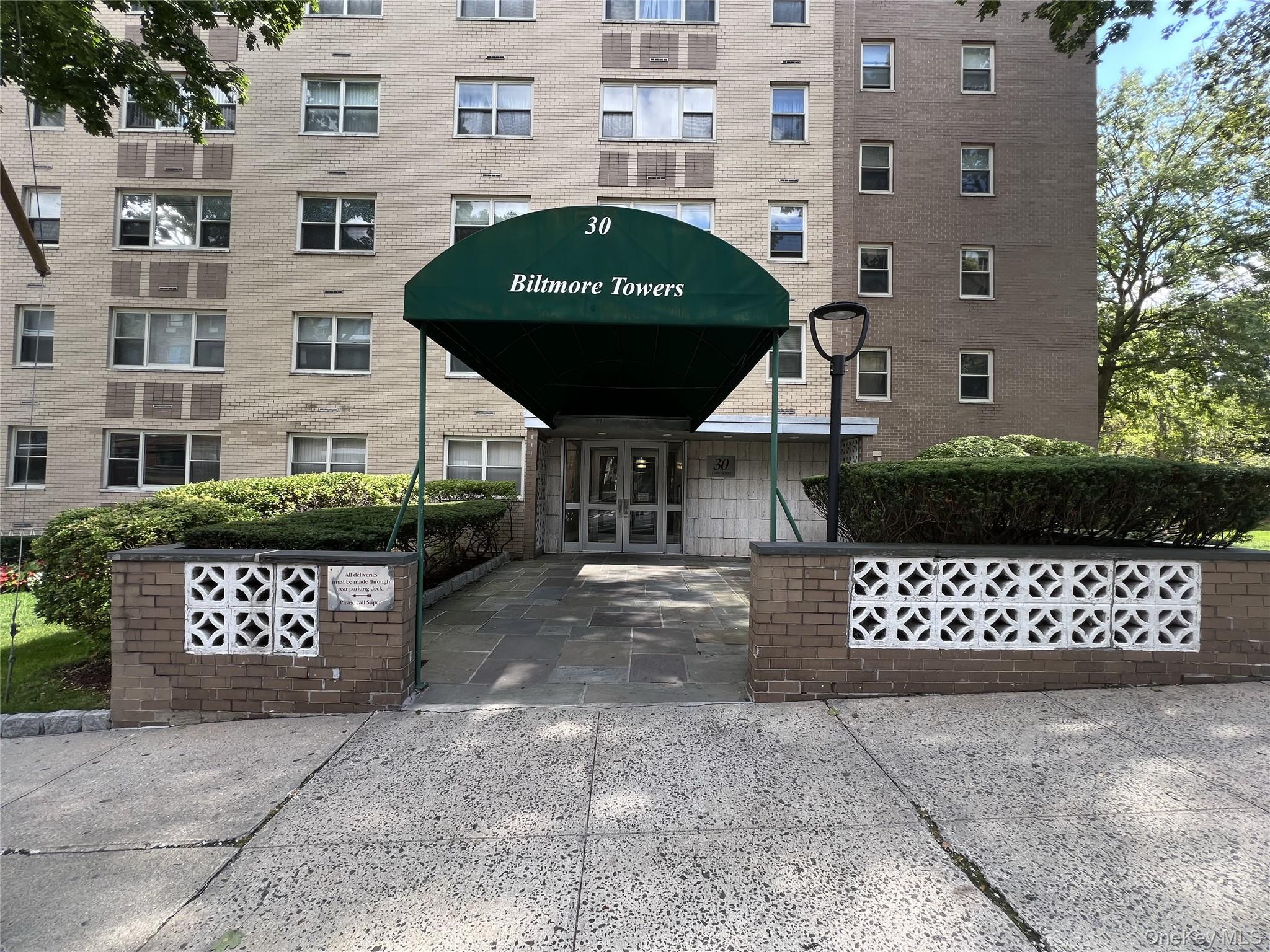 30 Lake Street, Unit 8D