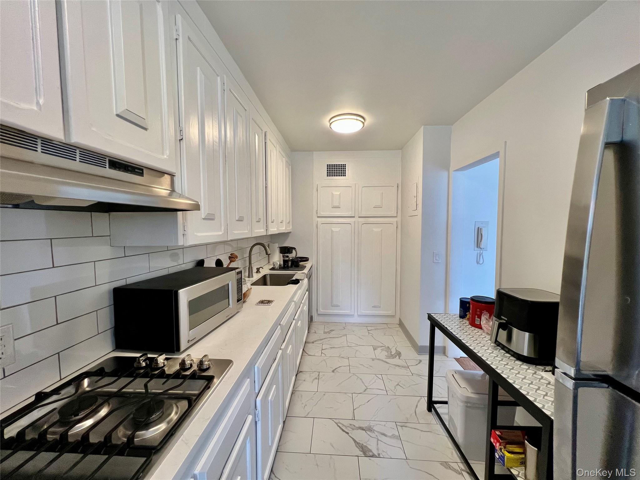 30 Lake Street, Unit 8D photo 5