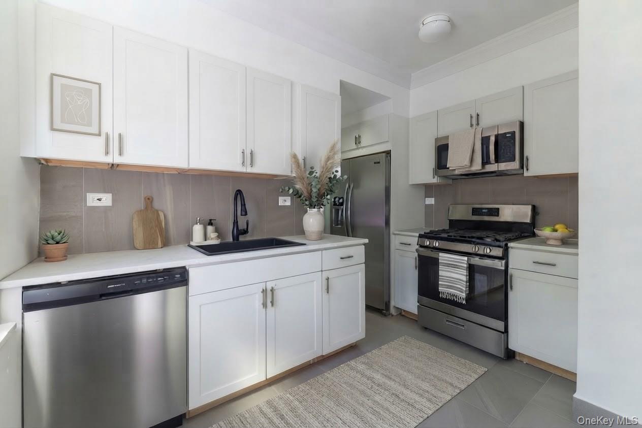 2 Sadore Lane, Unit 1E photo 7
