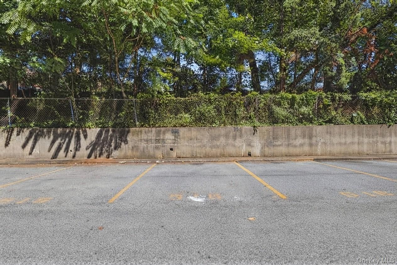2 Sadore Lane, Unit 1E photo 8