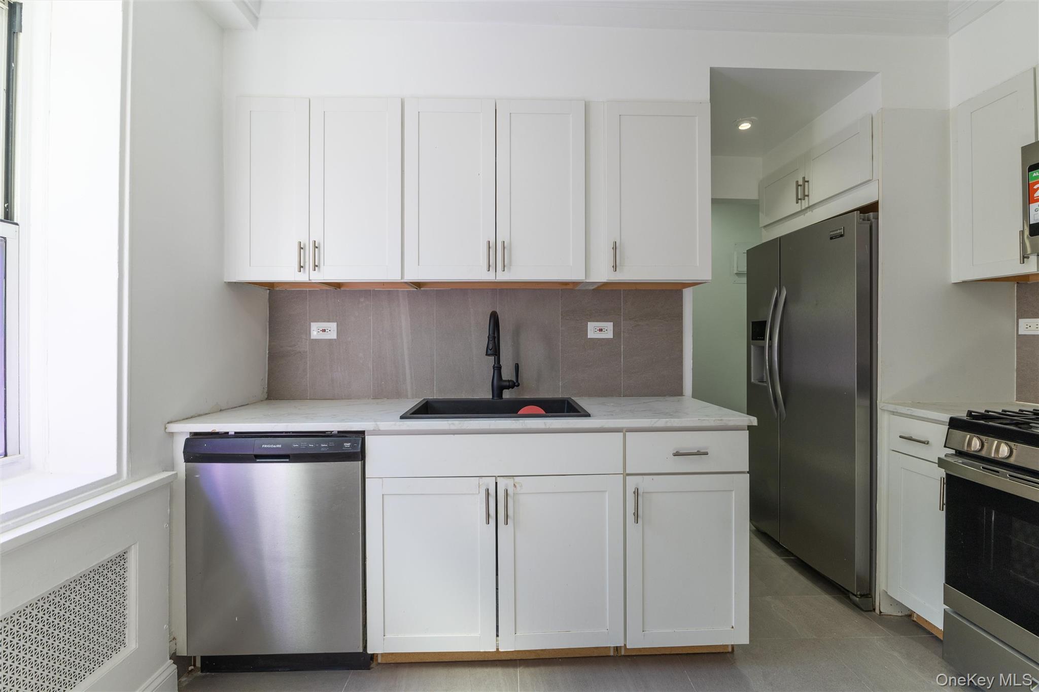 2 Sadore Lane, Unit 1E photo 9
