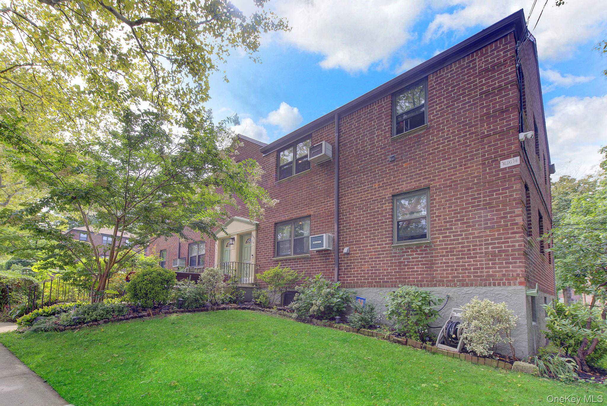 245-14 61st Avenue, Unit 0126 photo 20