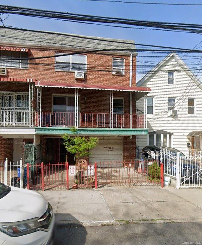 58-33 Van Cleef Street, Unit 2F
