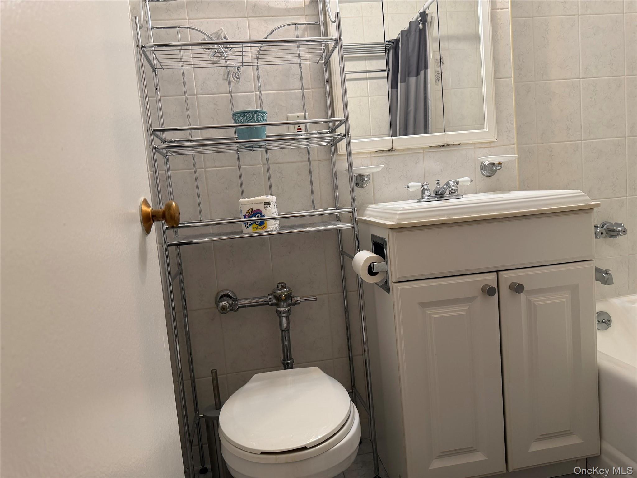 43-25 Douglaston Parkway, Unit 4E photo 10