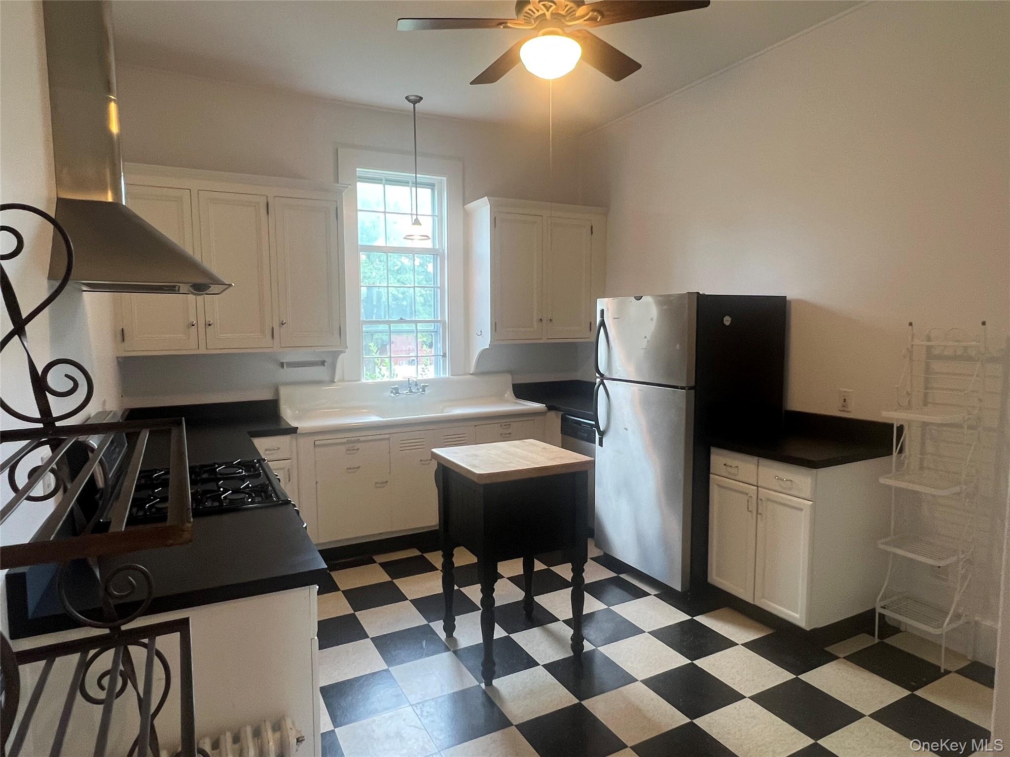 7 Parkway, Unit 2 photo 6