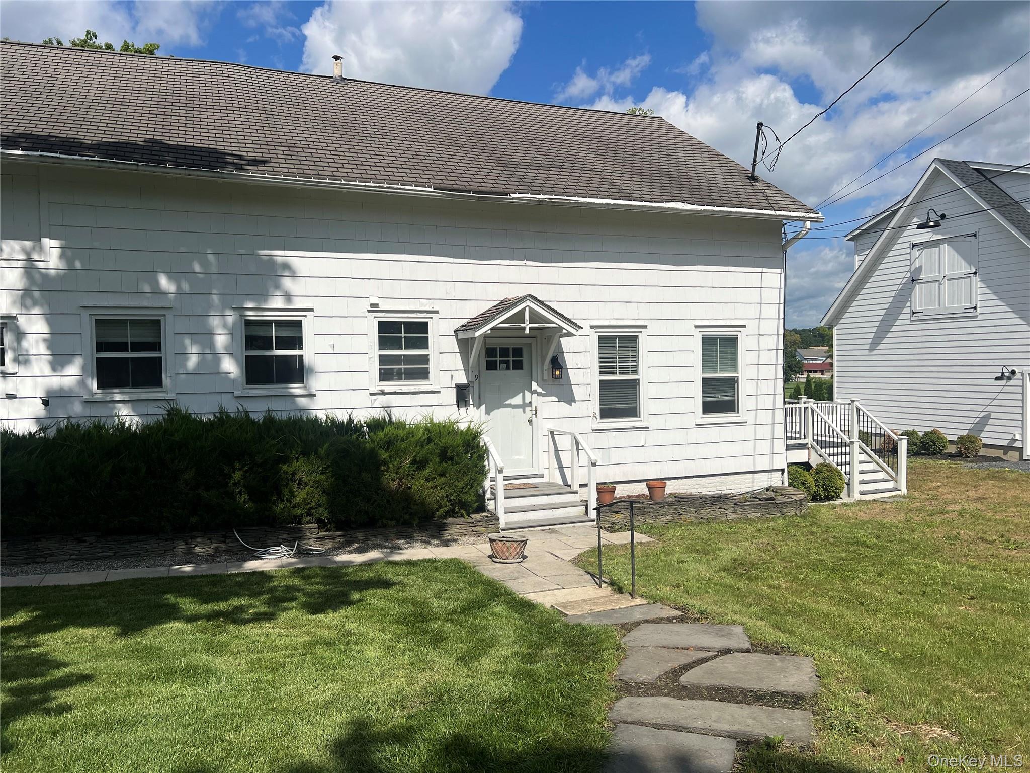 7 Parkway, Unit 2