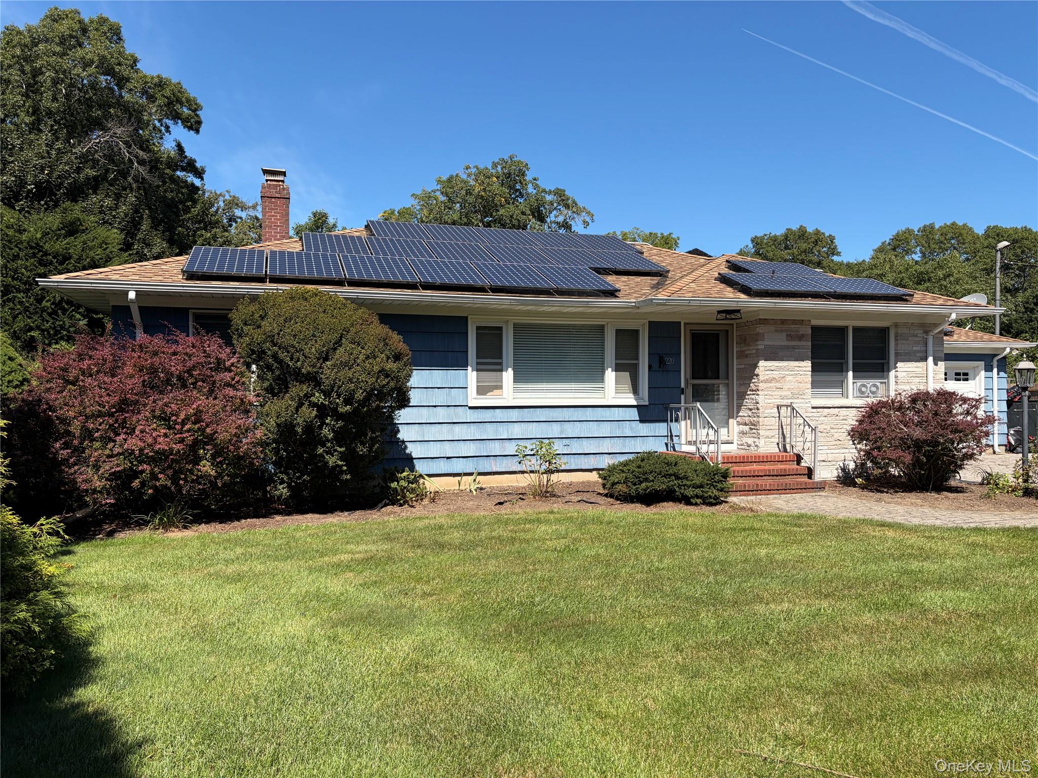 220 Hubbard Avenue – For Sale photo 5
