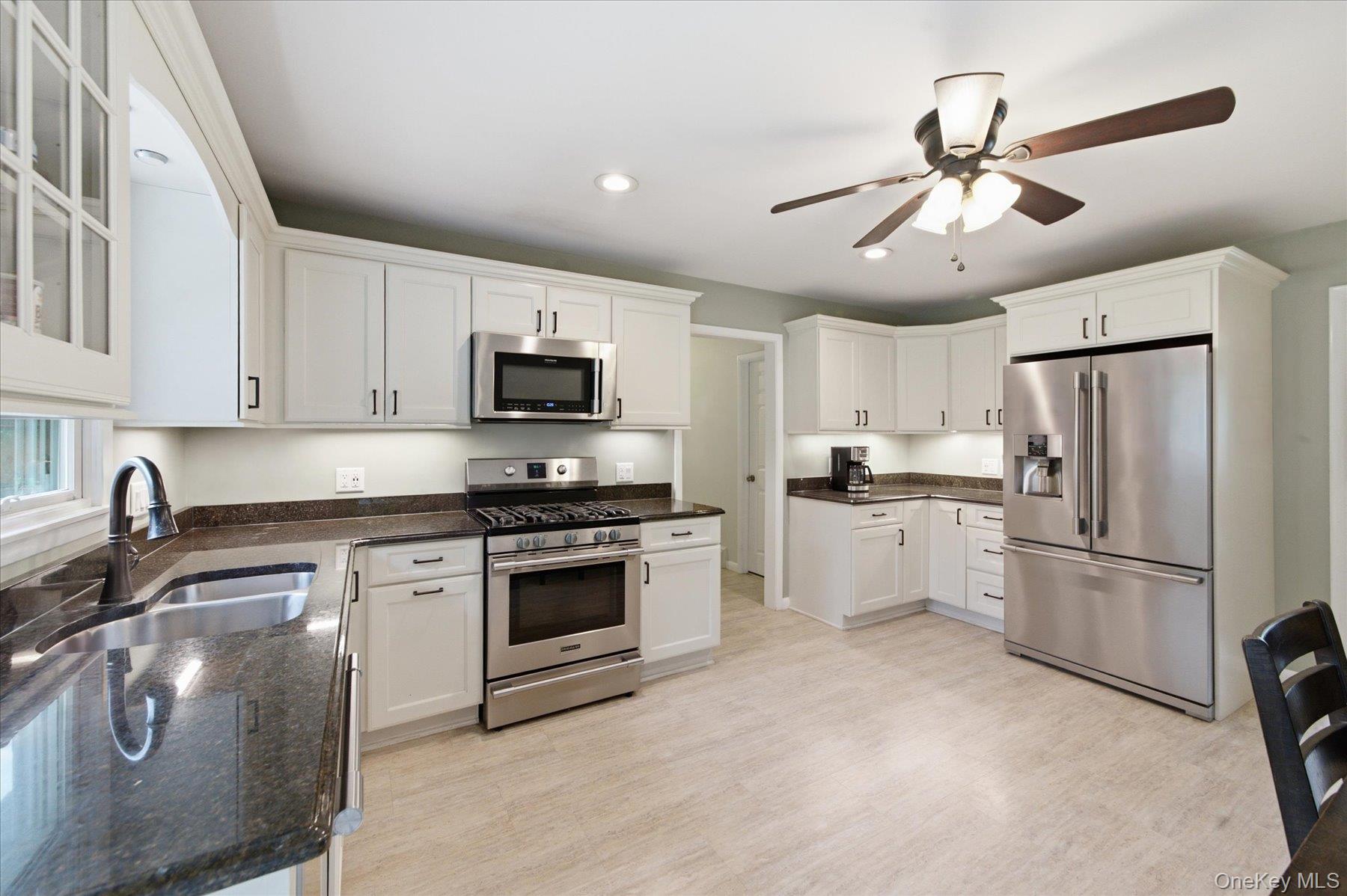 220 Hubbard Avenue – For Sale photo 12