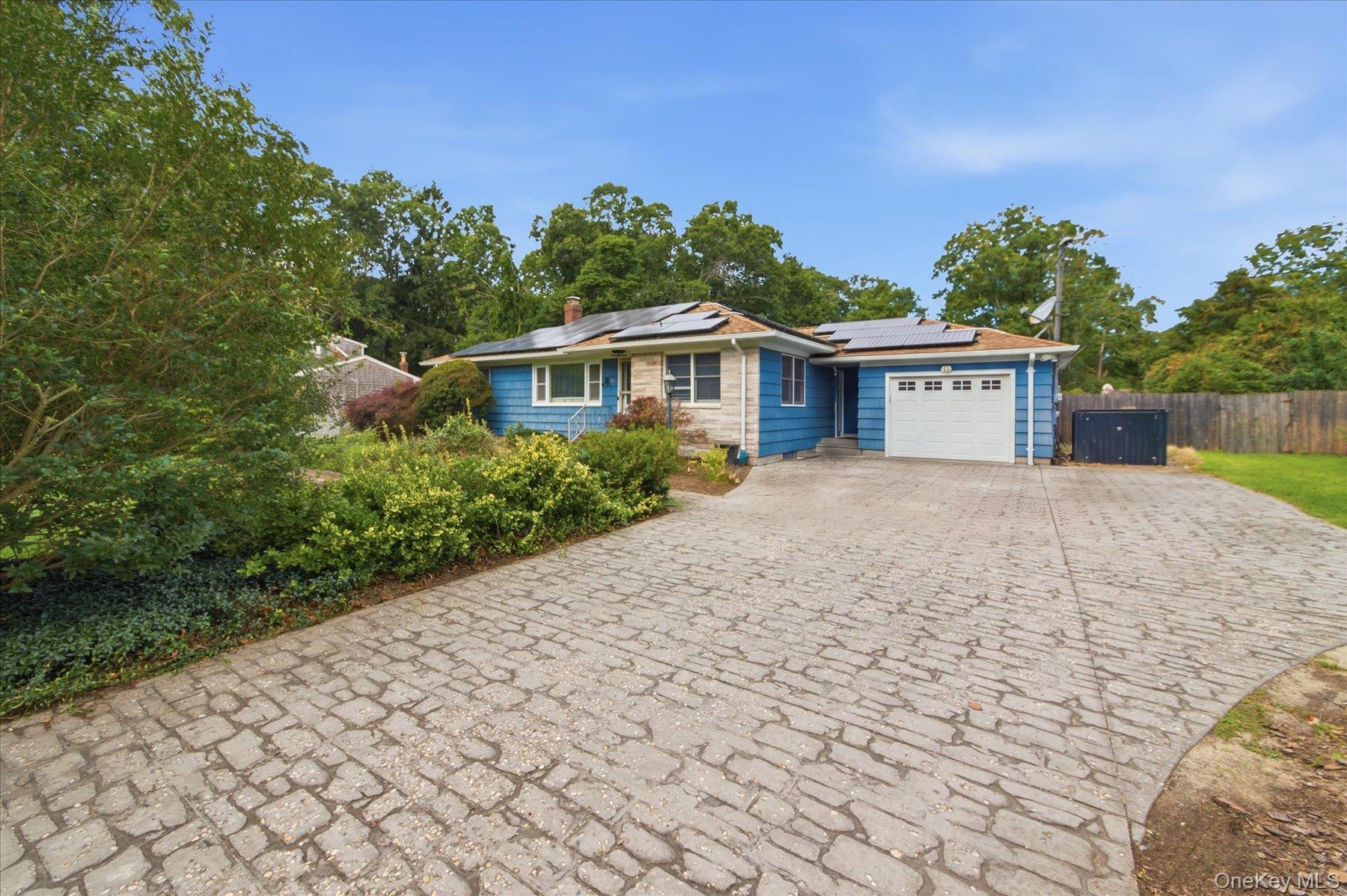220 Hubbard Avenue – For Sale photo 4