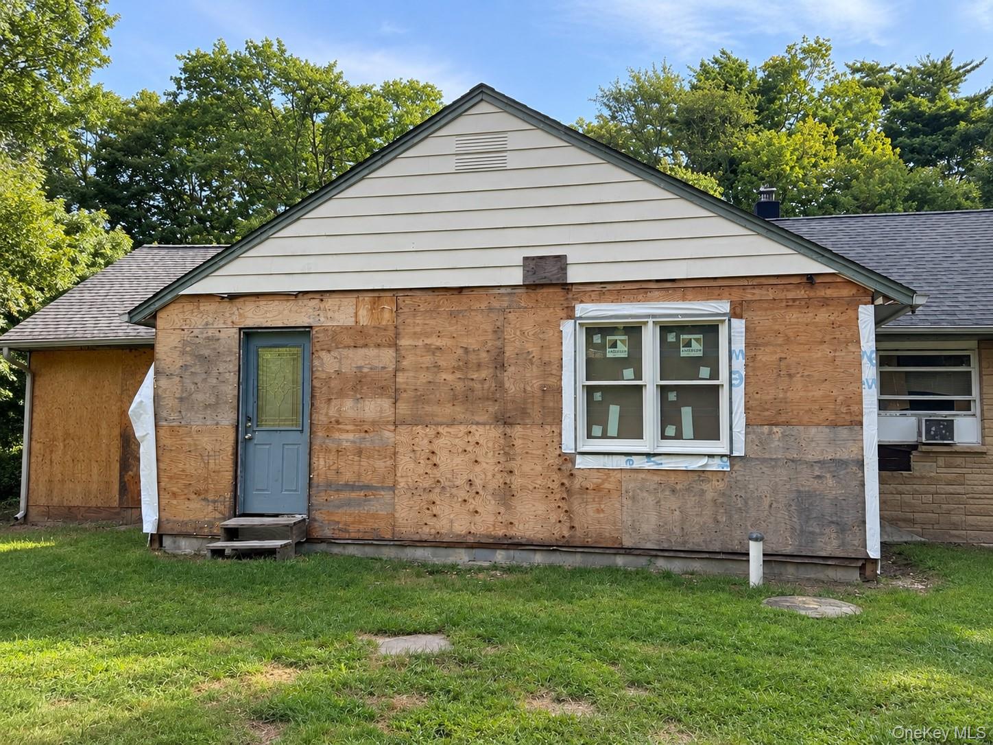 715 E Hampton Sag Harbor Turnpike – For Sale