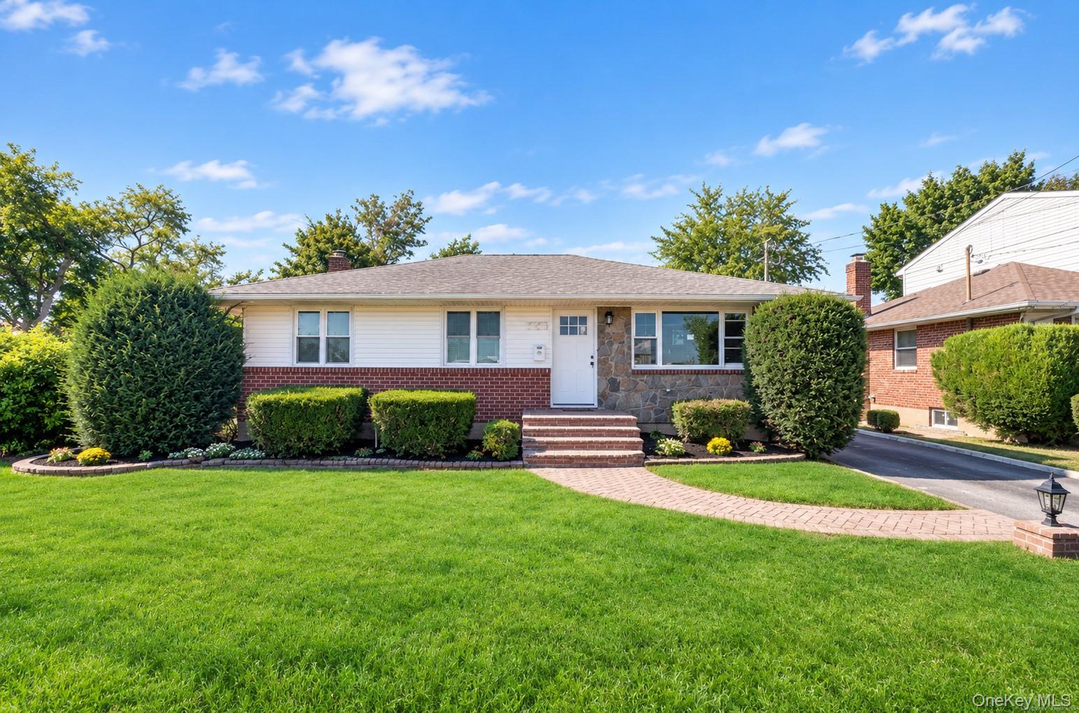 1839 Front Street – For Sale