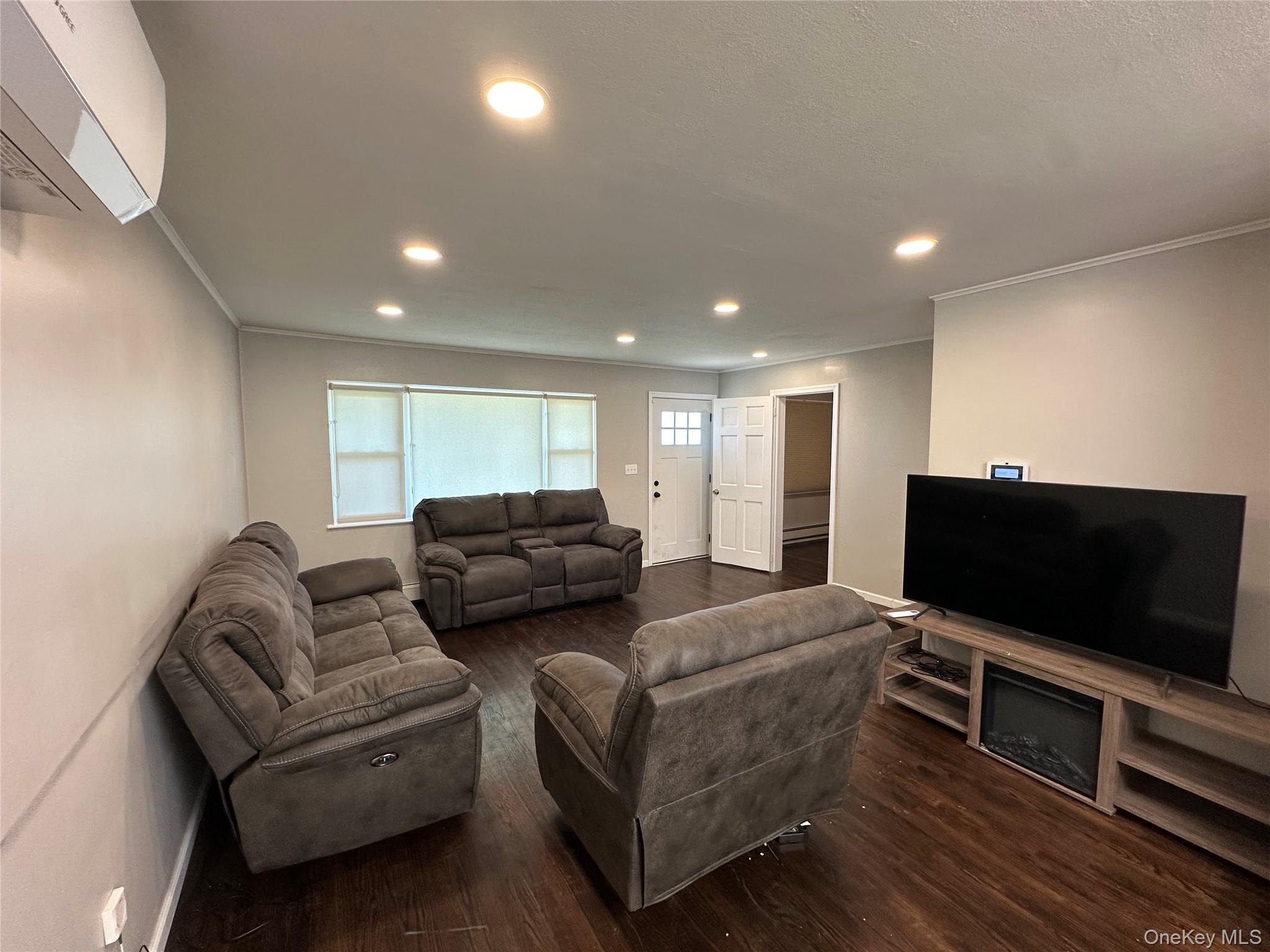 1839 Front Street – For Sale photo 10