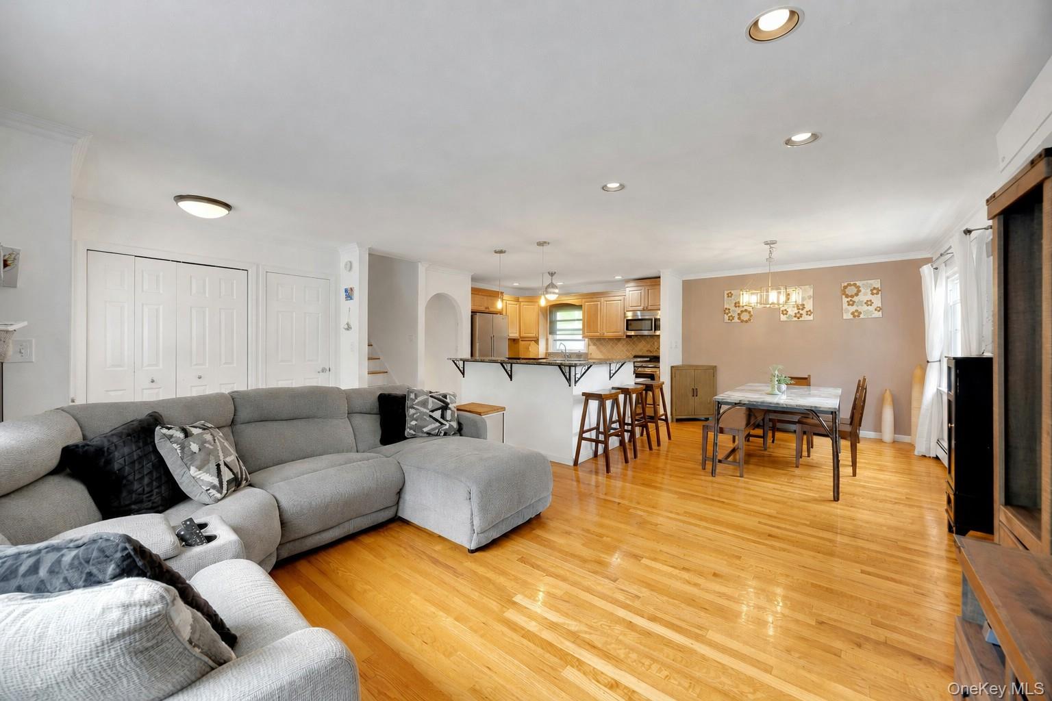 18 Valley Drive – For Sale photo 2