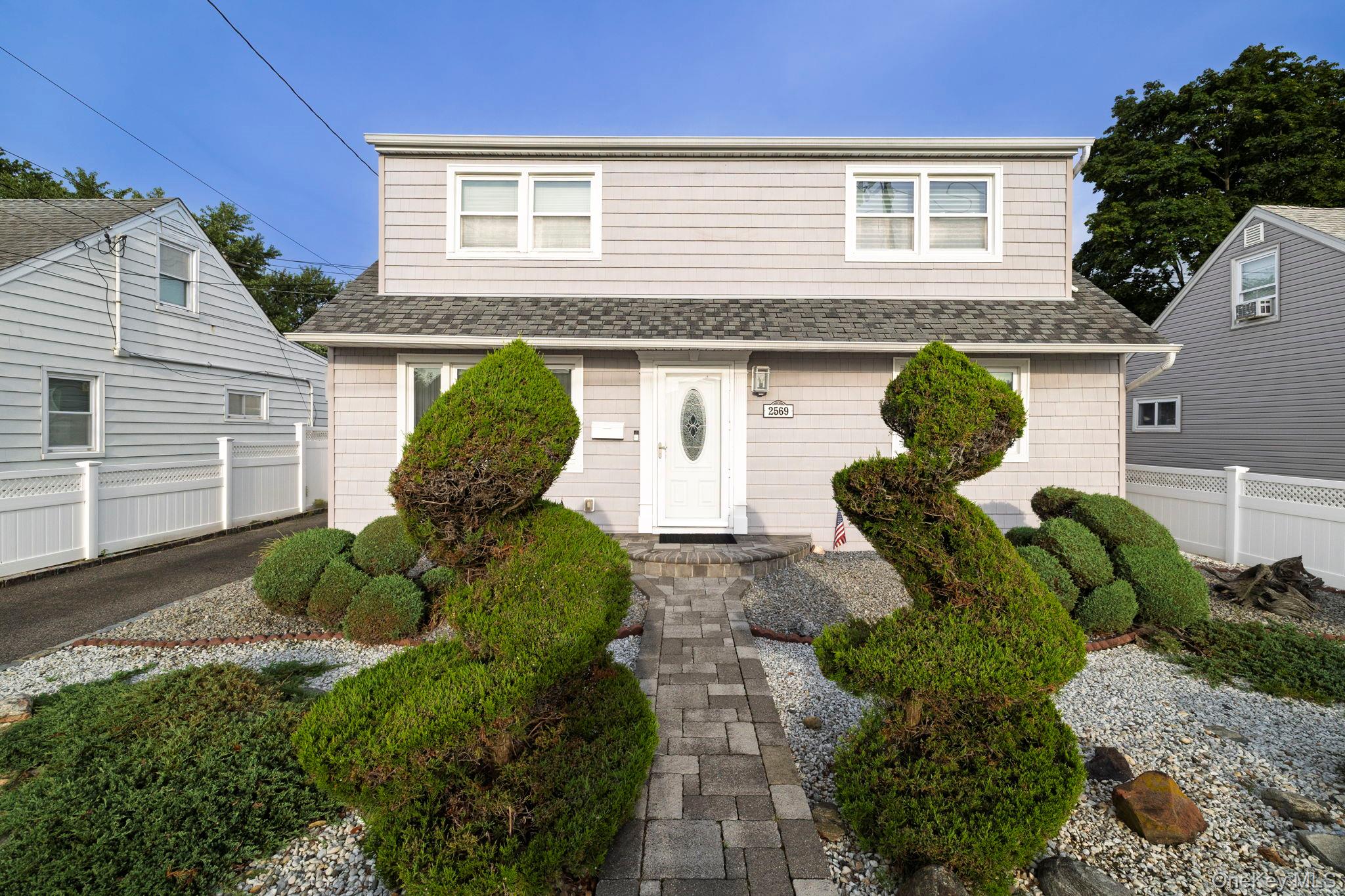 2569 Wantagh Avenue – For Sale photo 5
