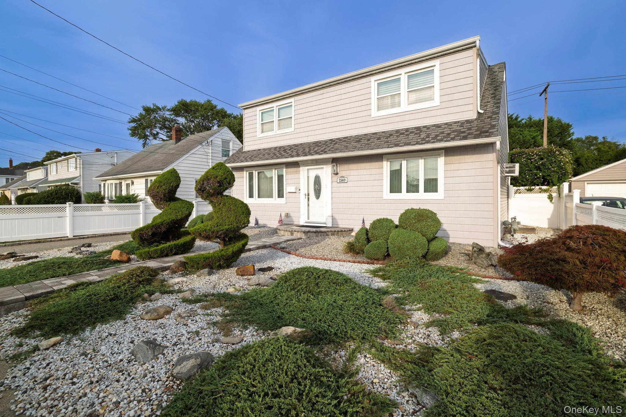 2569 Wantagh Avenue – For Sale photo 4