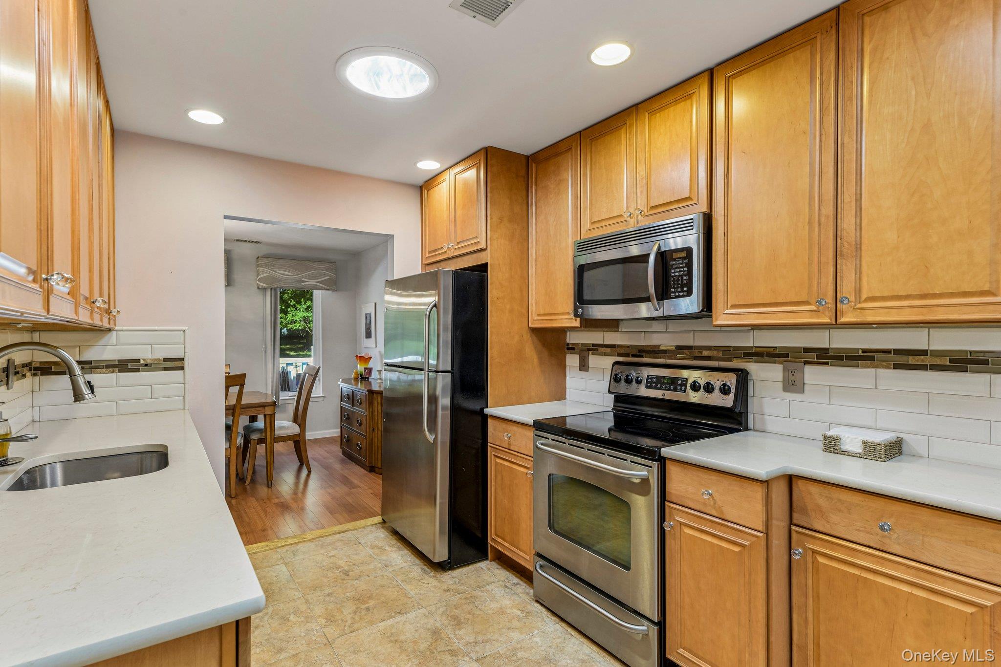 111 Fairfield Drive, Unit 111 photo 14