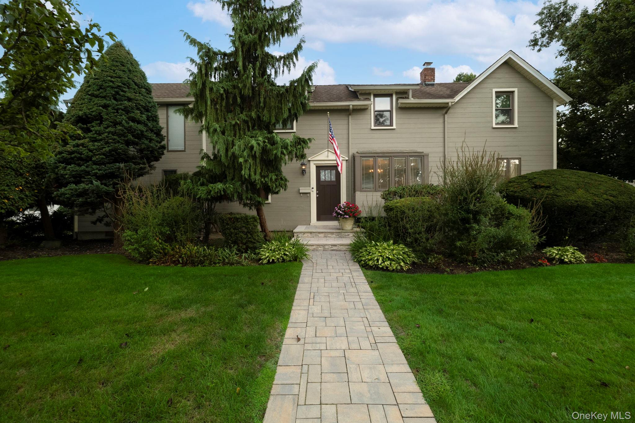 3186 William Street – For Sale photo 2
