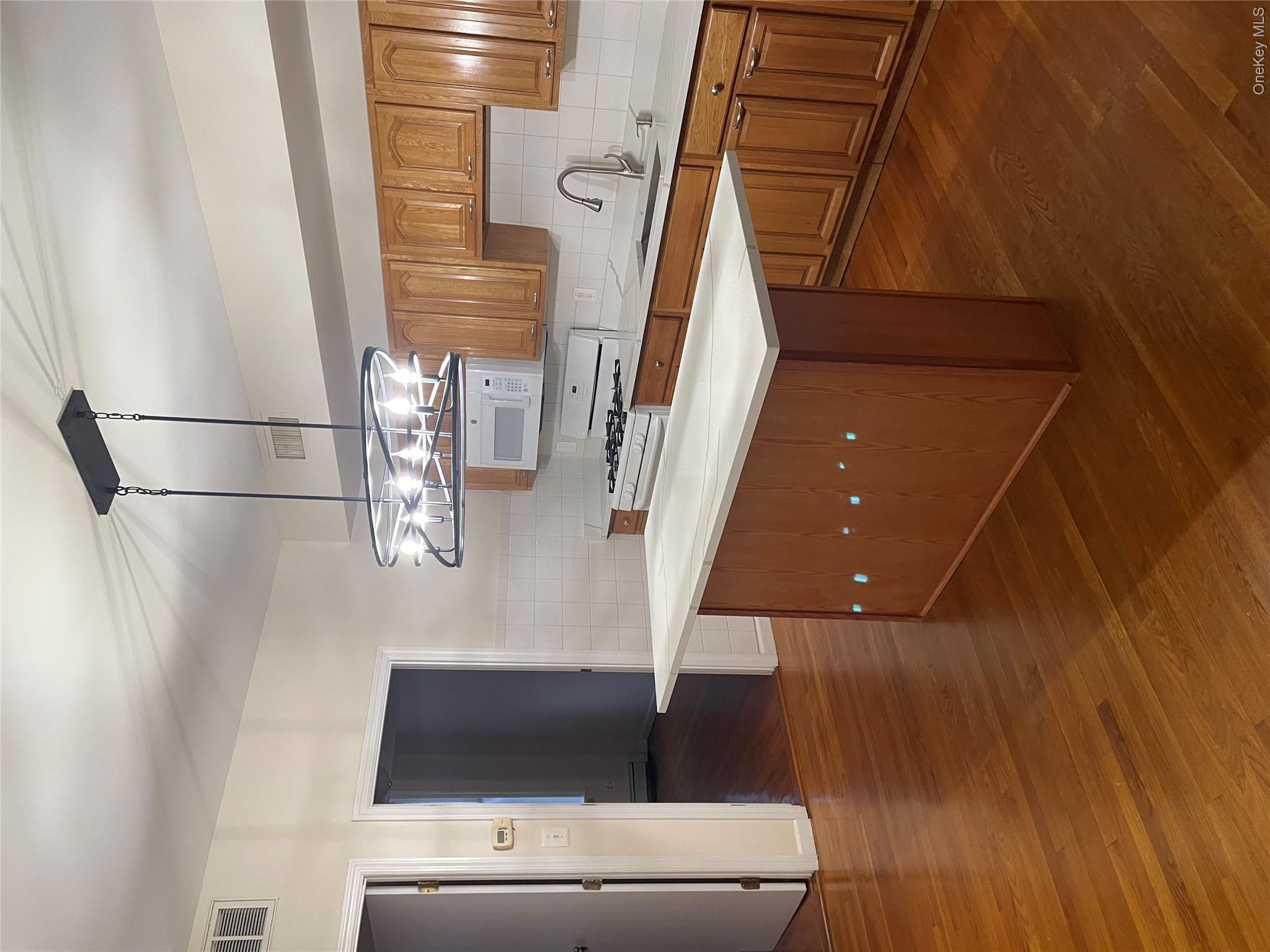 328 Troy Avenue – For Rent