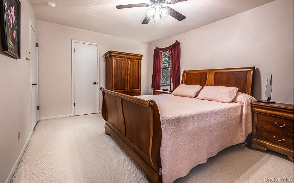 8 W Caroline Drive W – For Sale photo 12