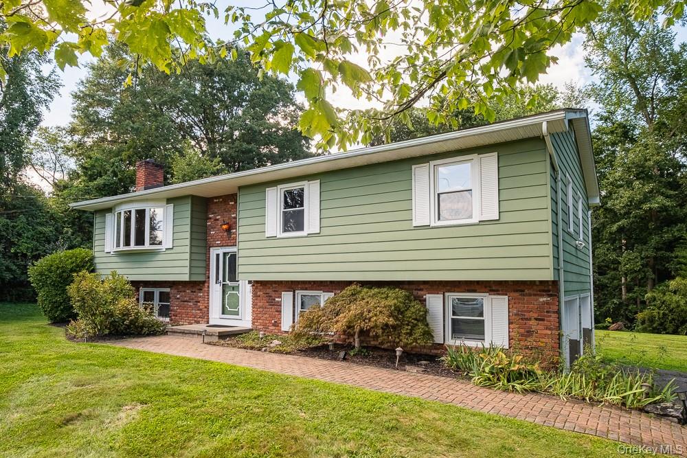 8 W Caroline Drive W – For Sale photo 2