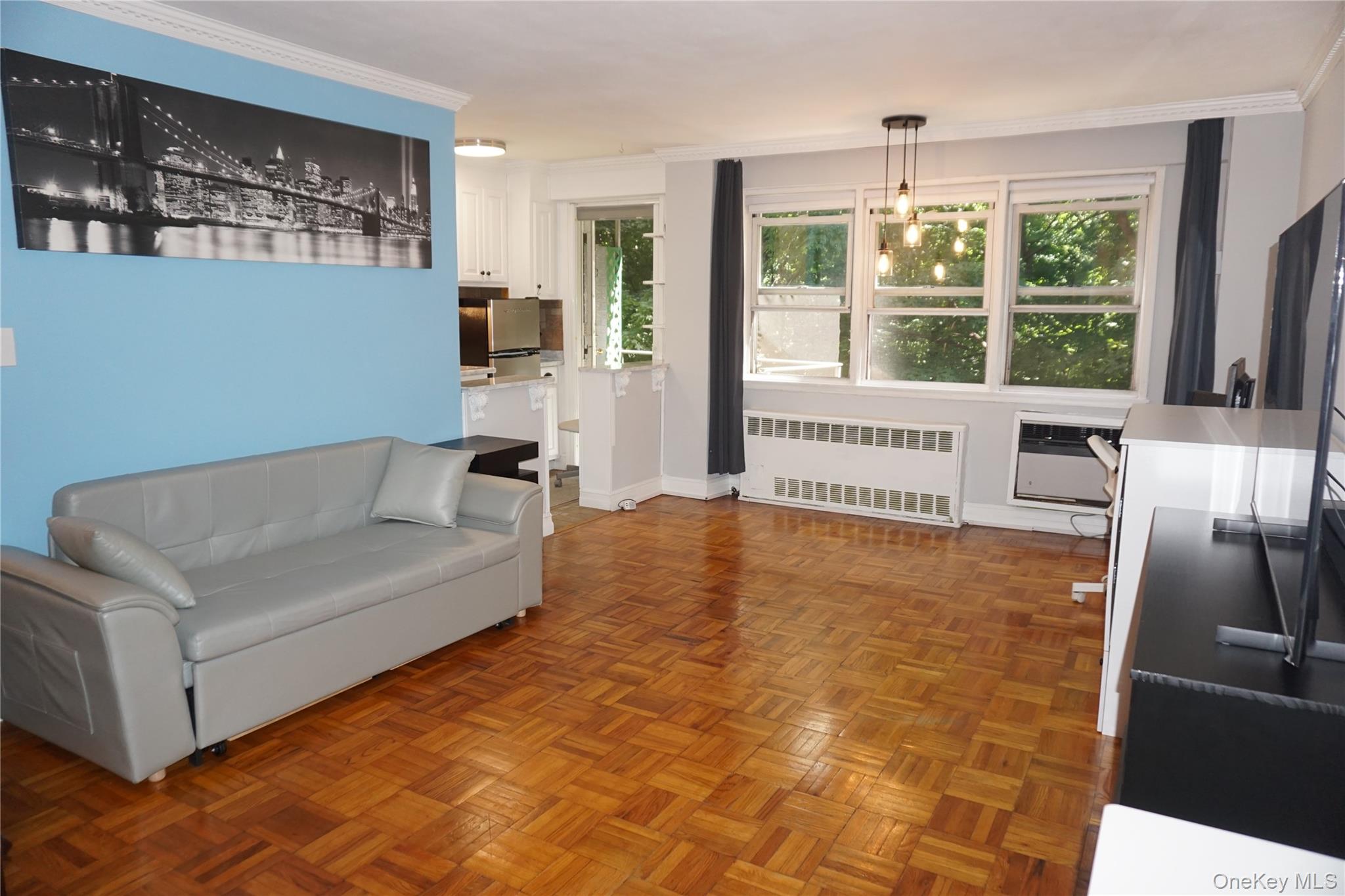 385 Mclean Avenue, Unit 1G photo 3