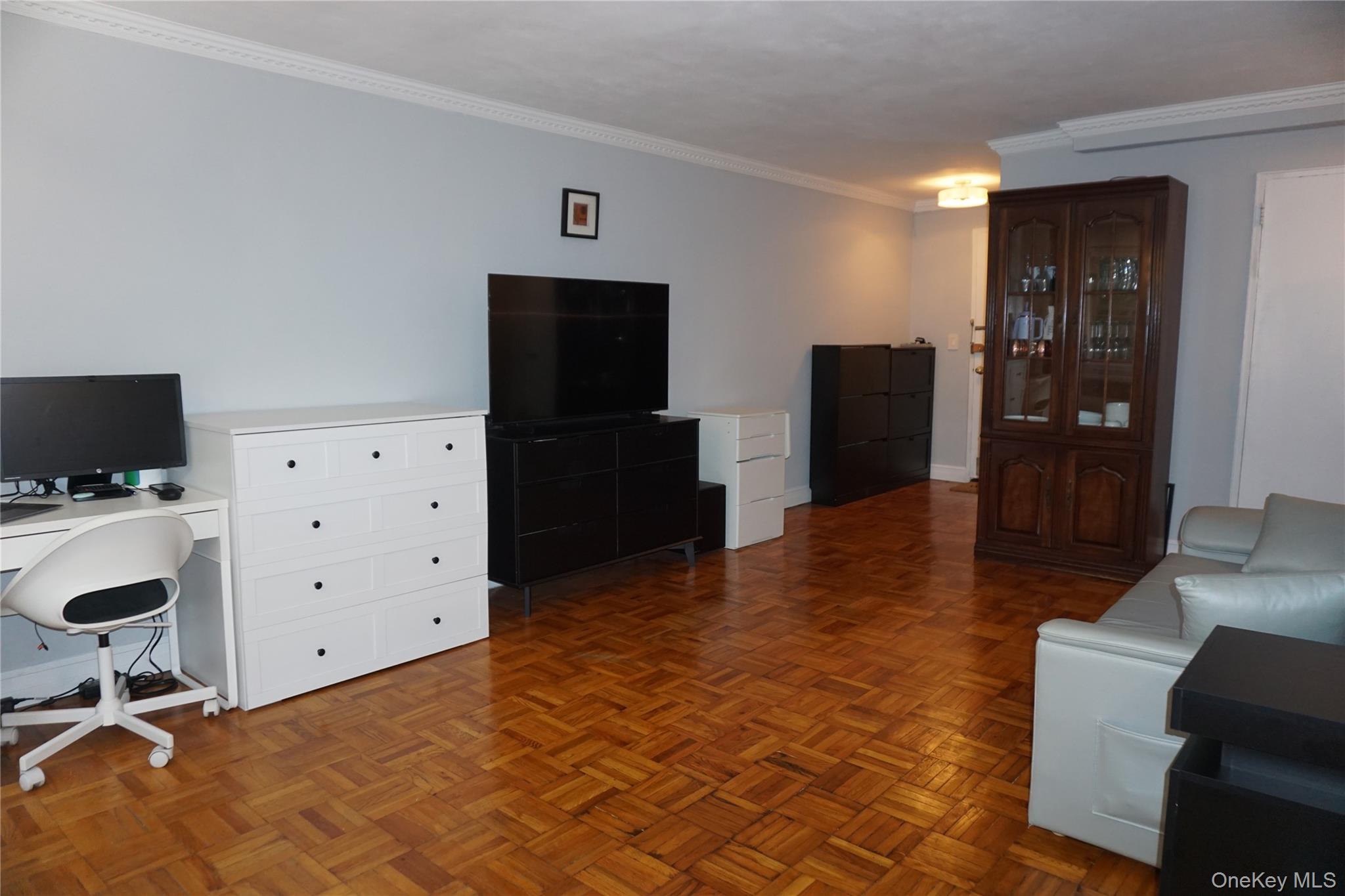 385 Mclean Avenue, Unit 1G photo 5