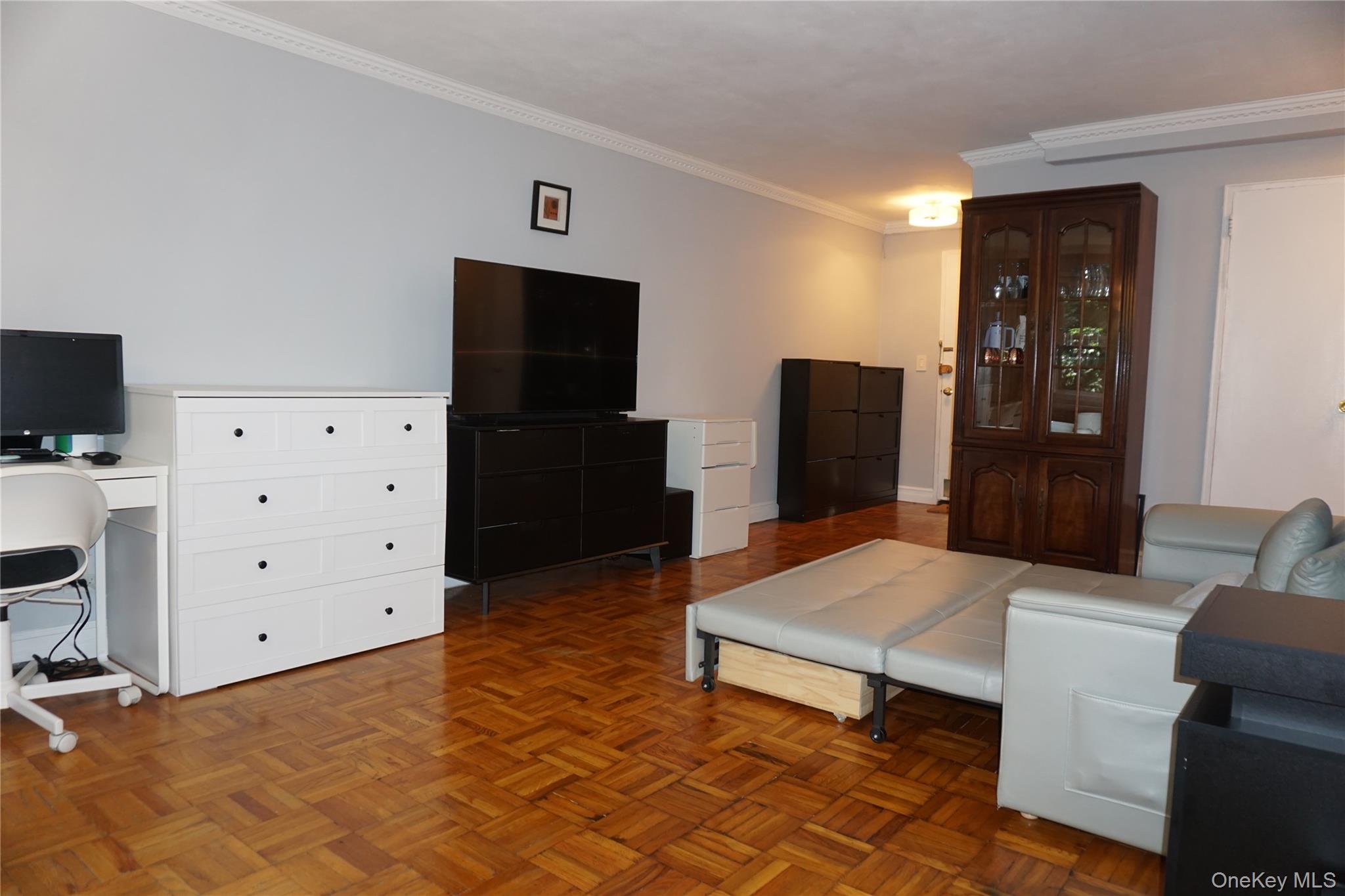 385 Mclean Avenue, Unit 1G photo 11