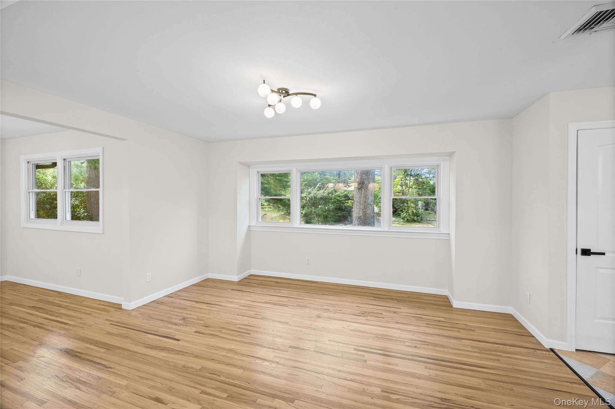 14 Camelot Lane – For Sale photo 11