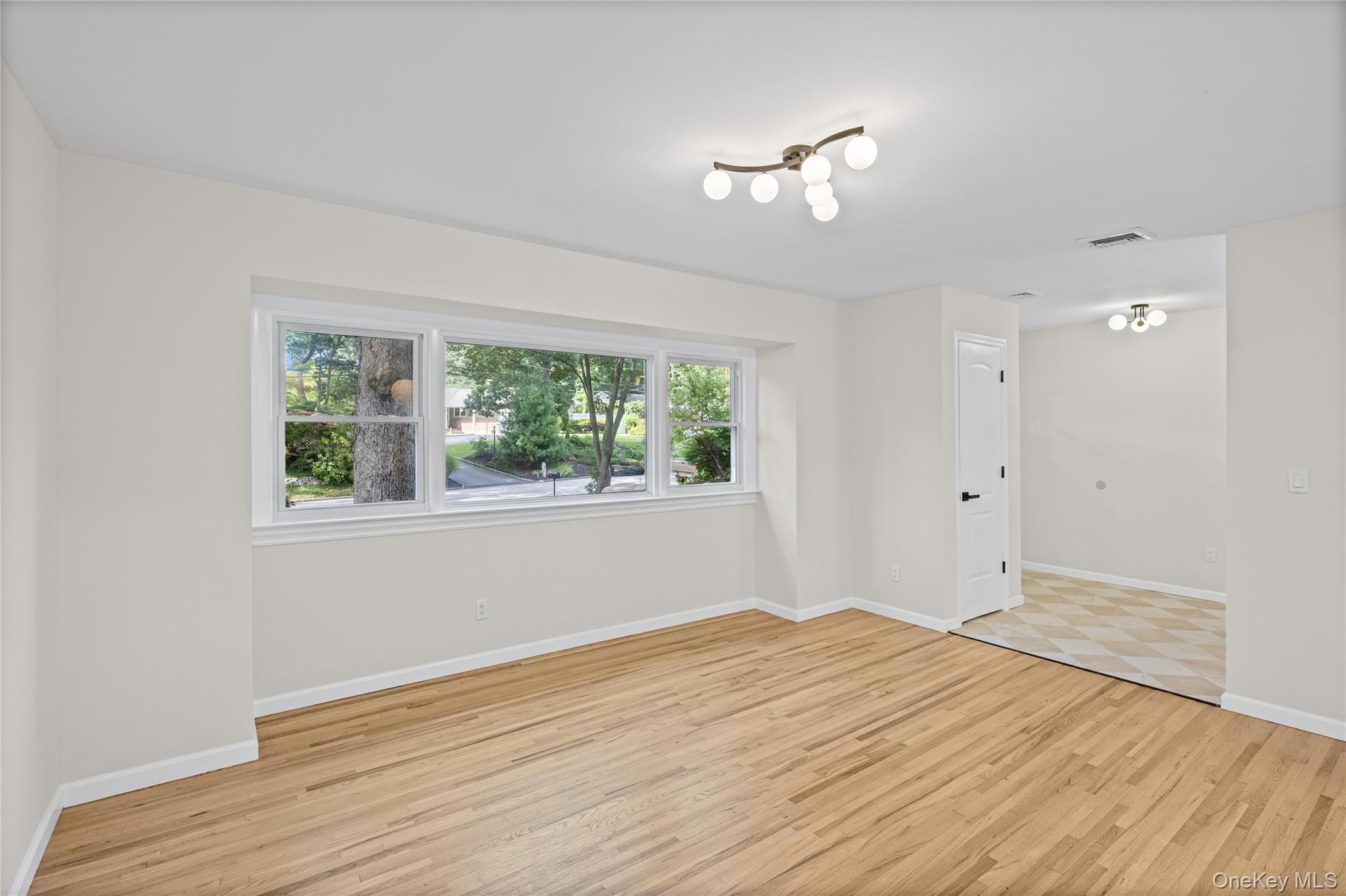 14 Camelot Lane – For Sale photo 16