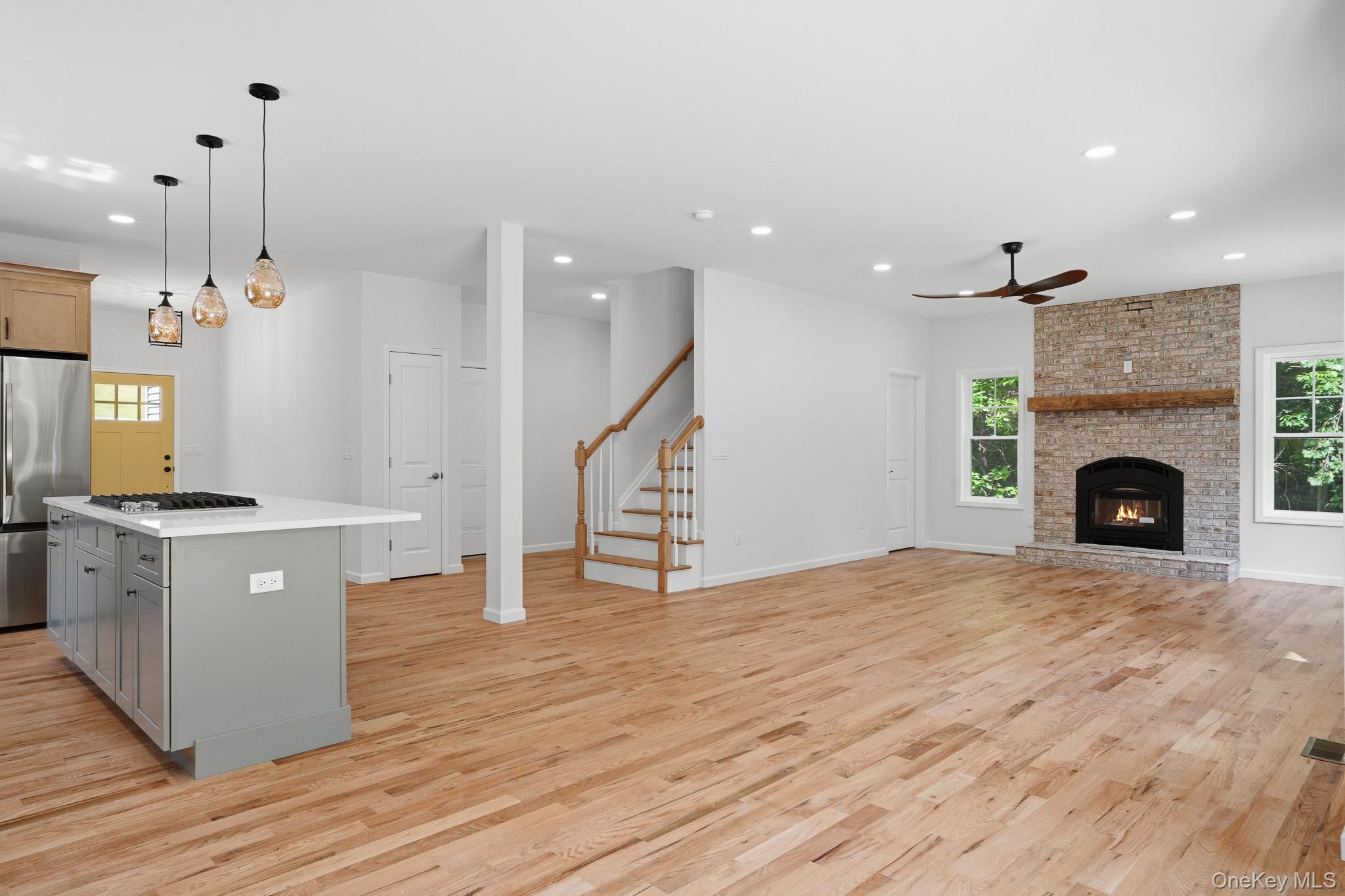 155 S Quaker Lane – For Sale photo 7