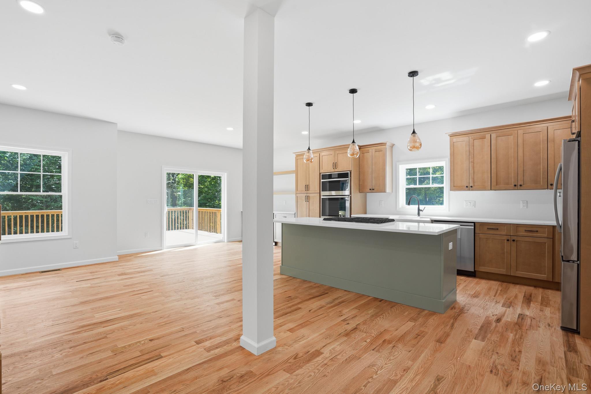155 S Quaker Lane – For Sale photo 5