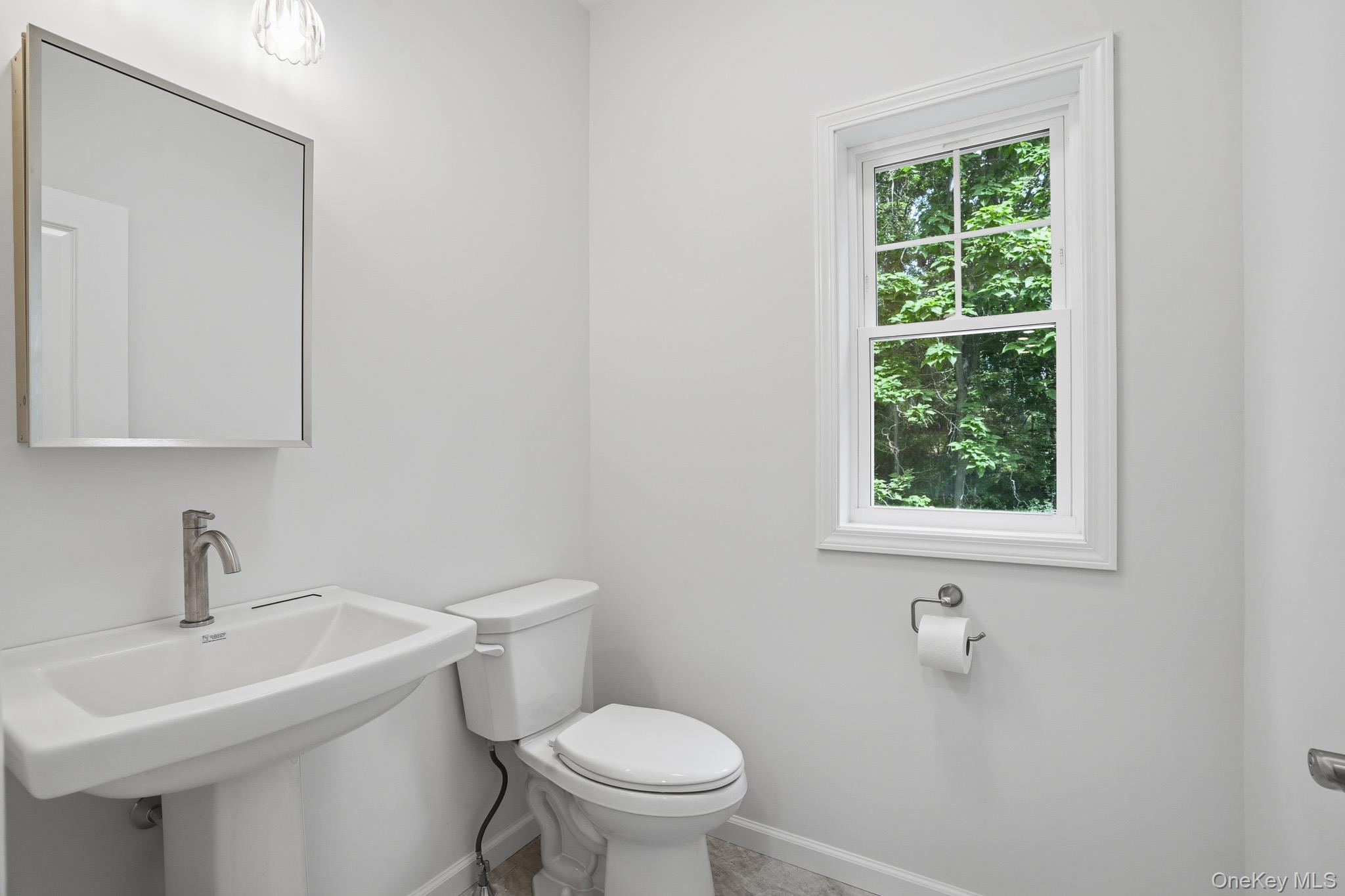 155 S Quaker Lane – For Sale photo 14