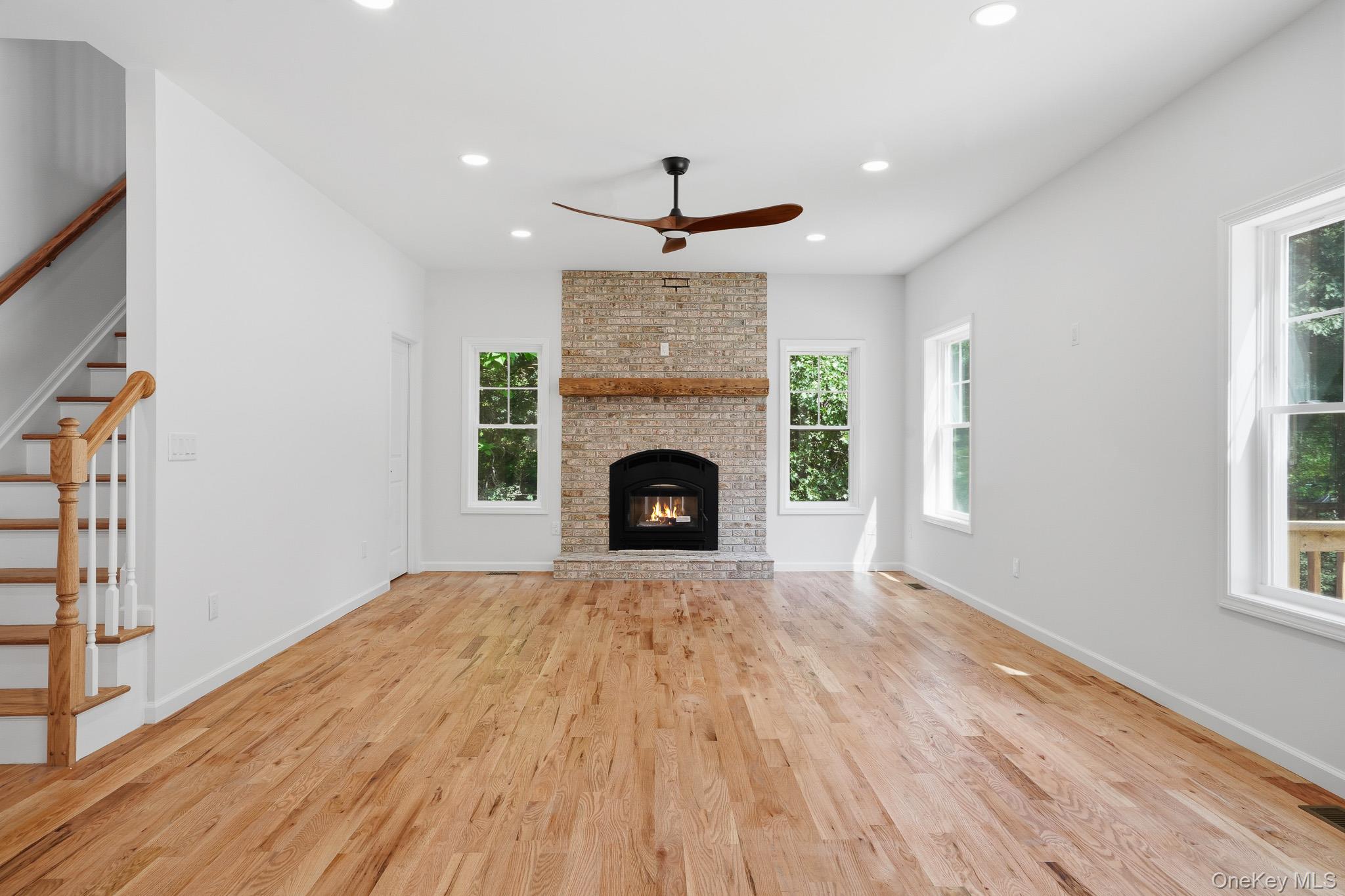 155 S Quaker Lane – For Sale photo 8