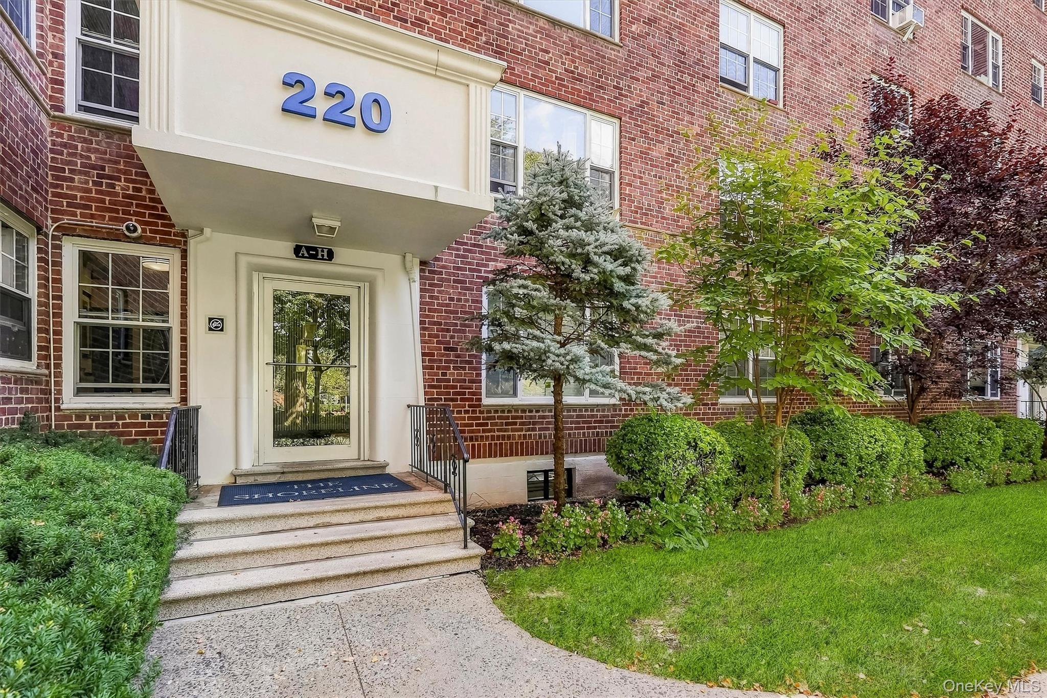 220 Pelham Road, Unit 2C photo 3