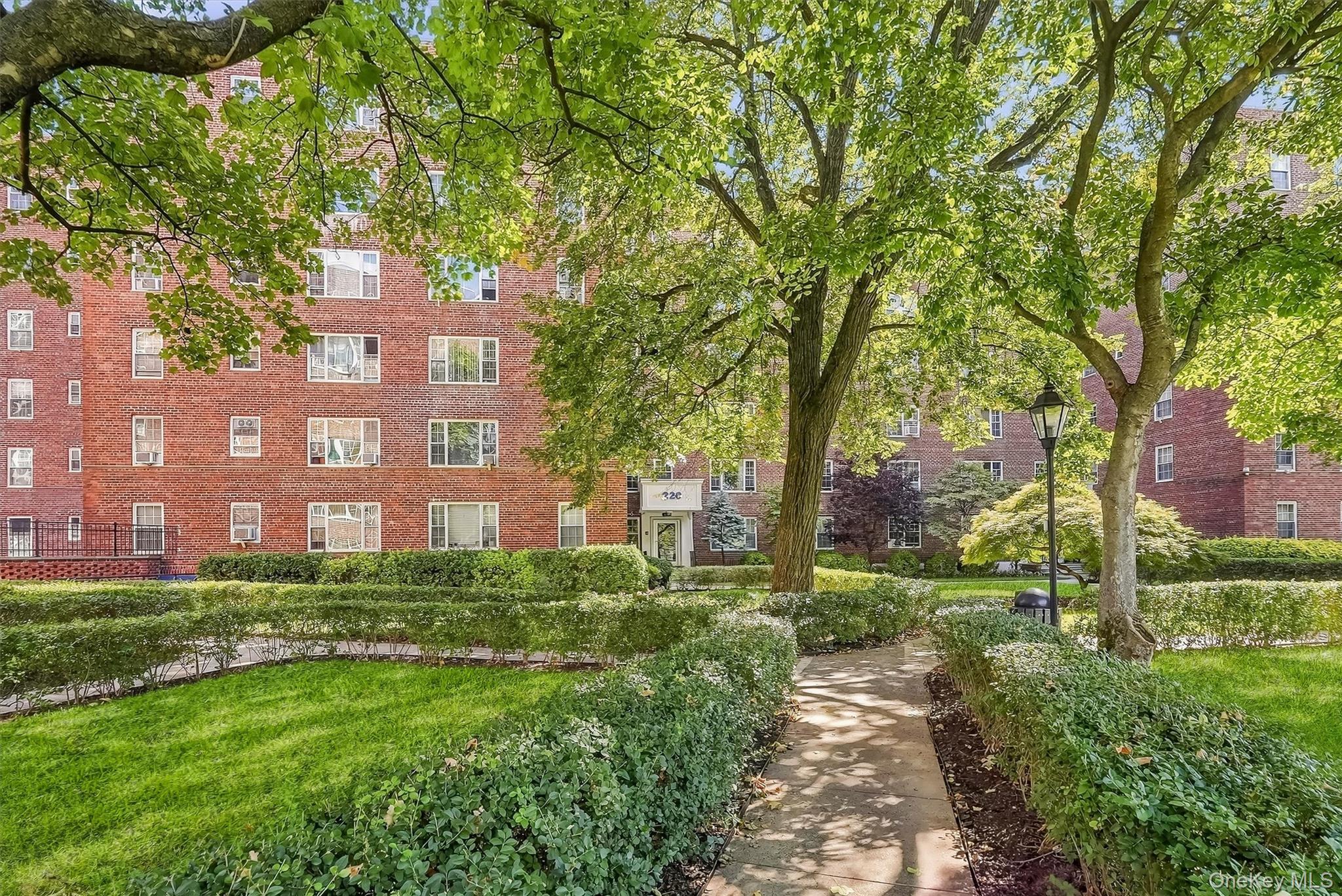 220 Pelham Road, Unit 2C photo 34