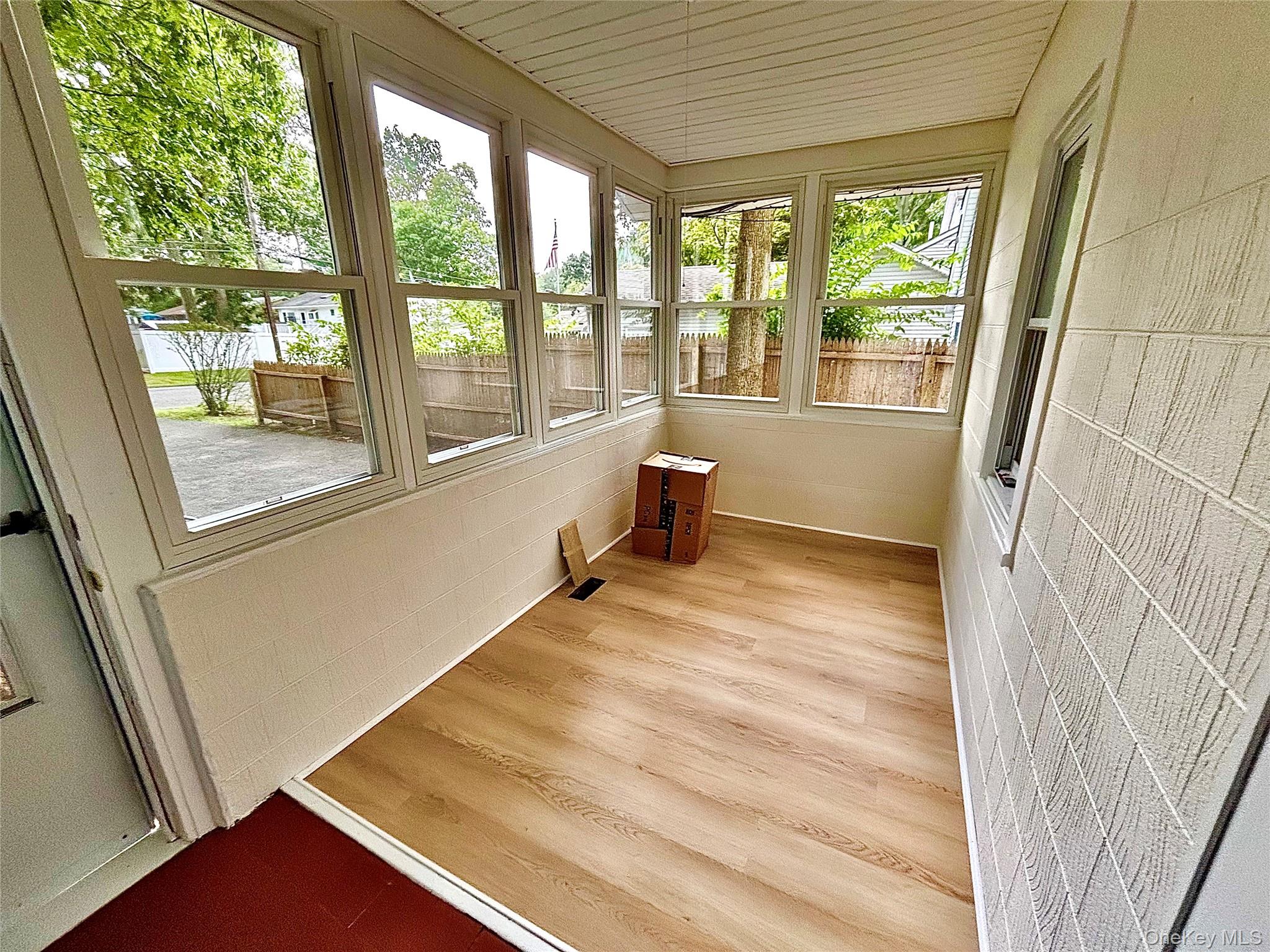 103 Maple Street S – For Sale photo 5