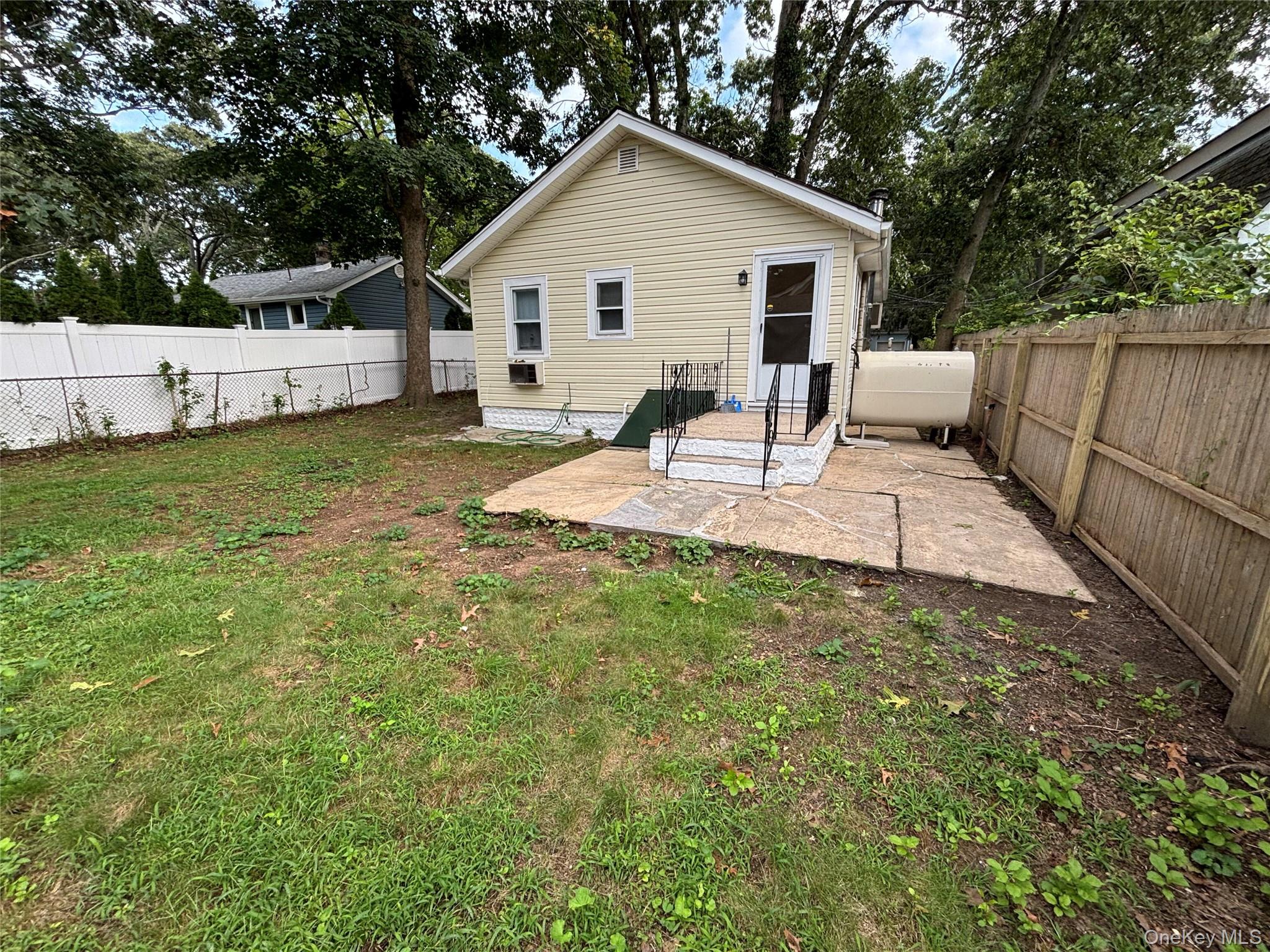103 Maple Street S – For Sale photo 3