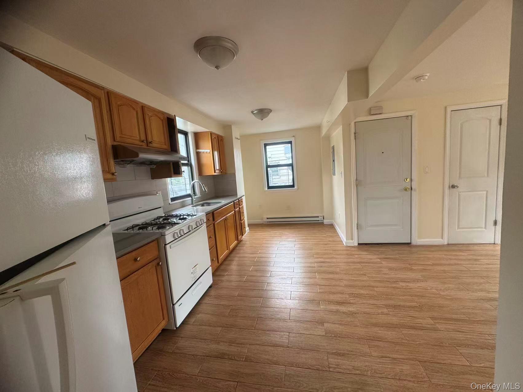 18-19 College Point Boulevard, Unit 2FL