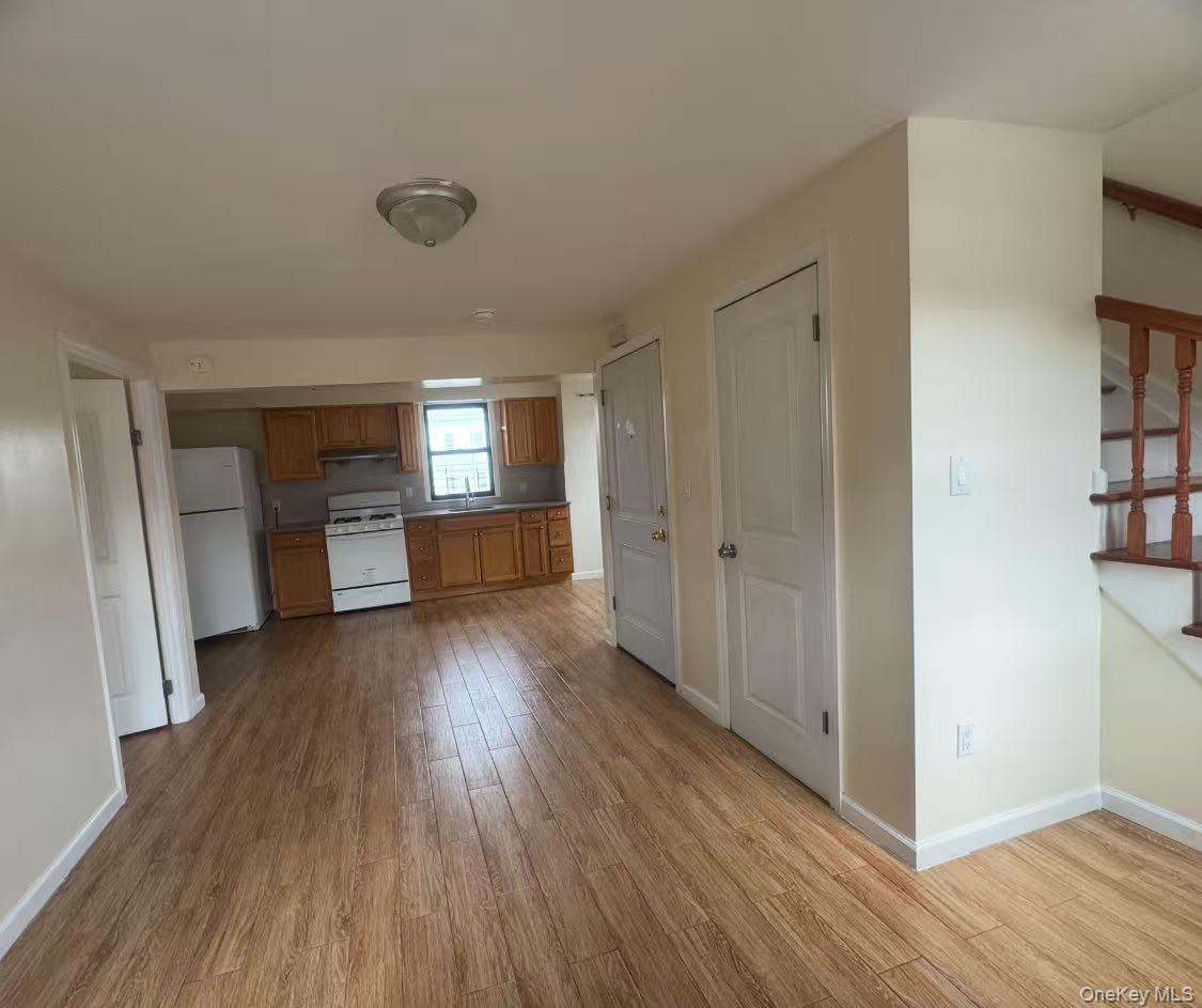 18-19 College Point Boulevard, Unit 2FL photo 2