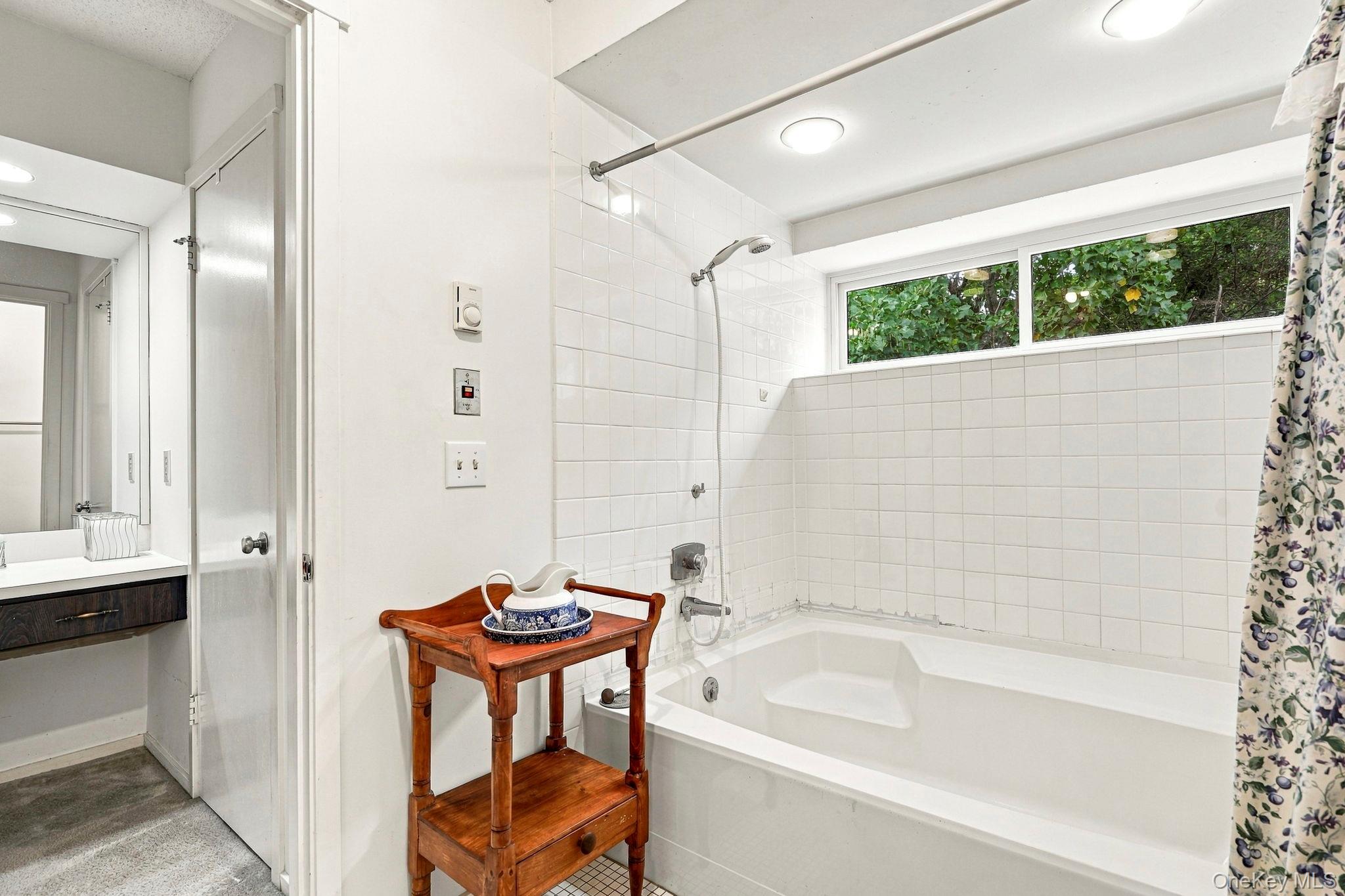 154 Heritage Hills, Unit B photo 14