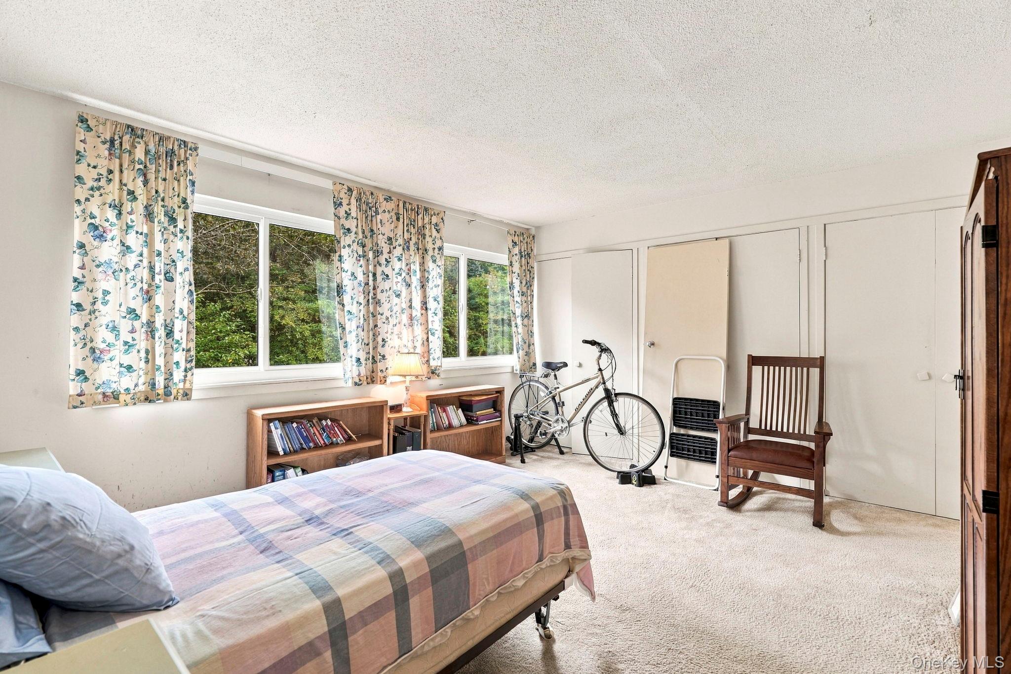 154 Heritage Hills, Unit B photo 13