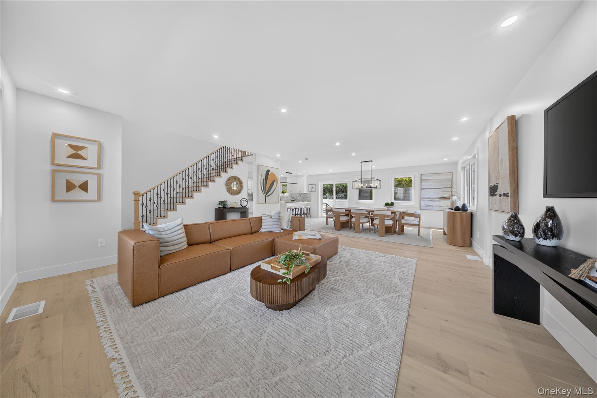 2 Lee Place – For Sale