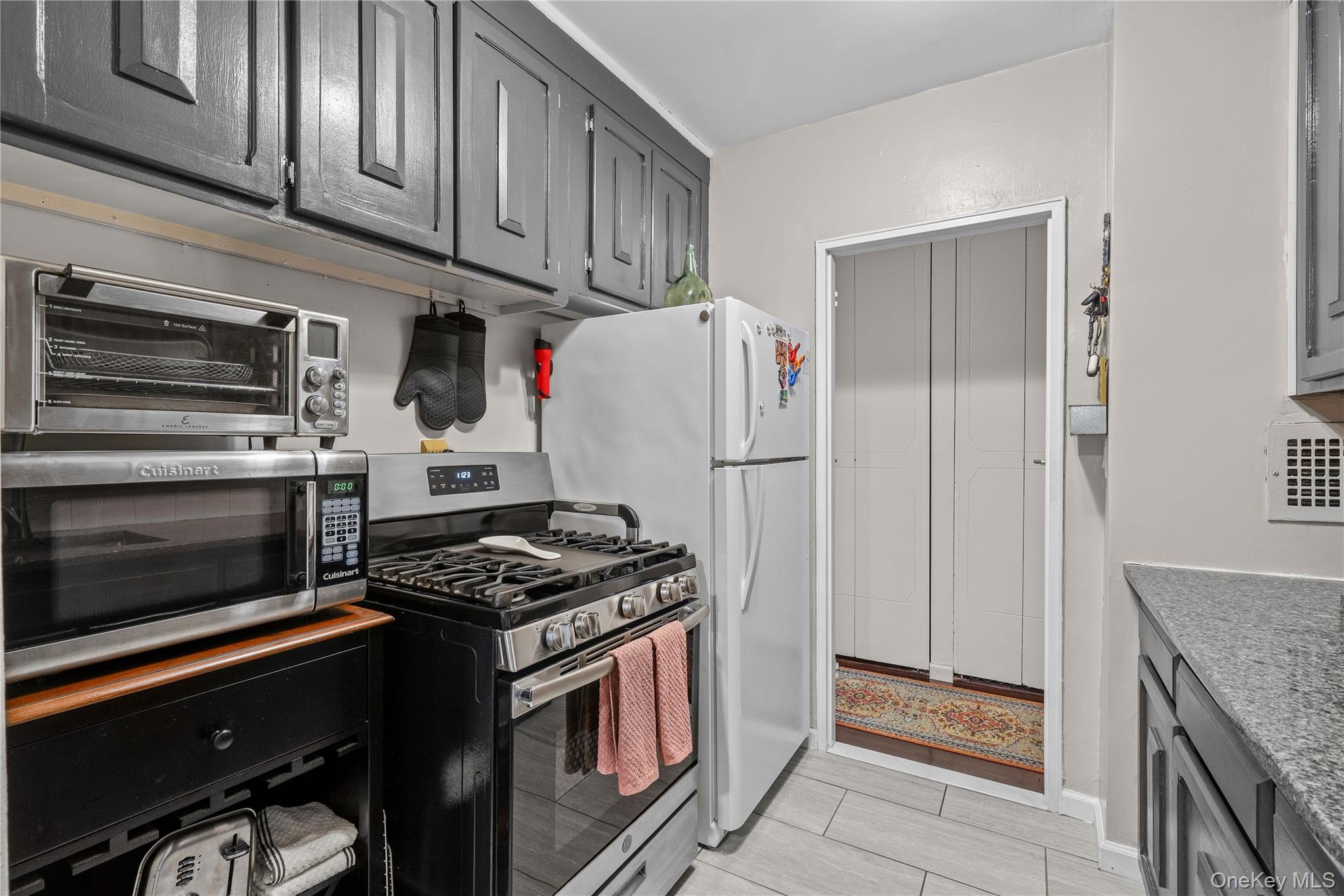 360 Westchester Avenue, Unit 503 photo 5