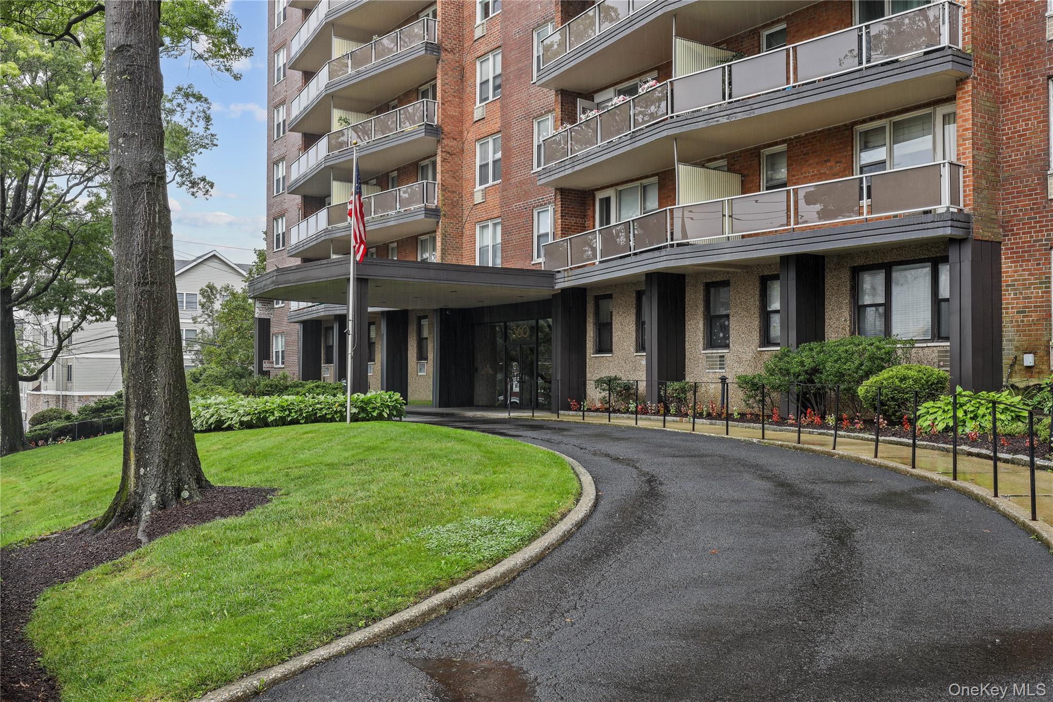 360 Westchester Avenue, Unit 503 photo 2