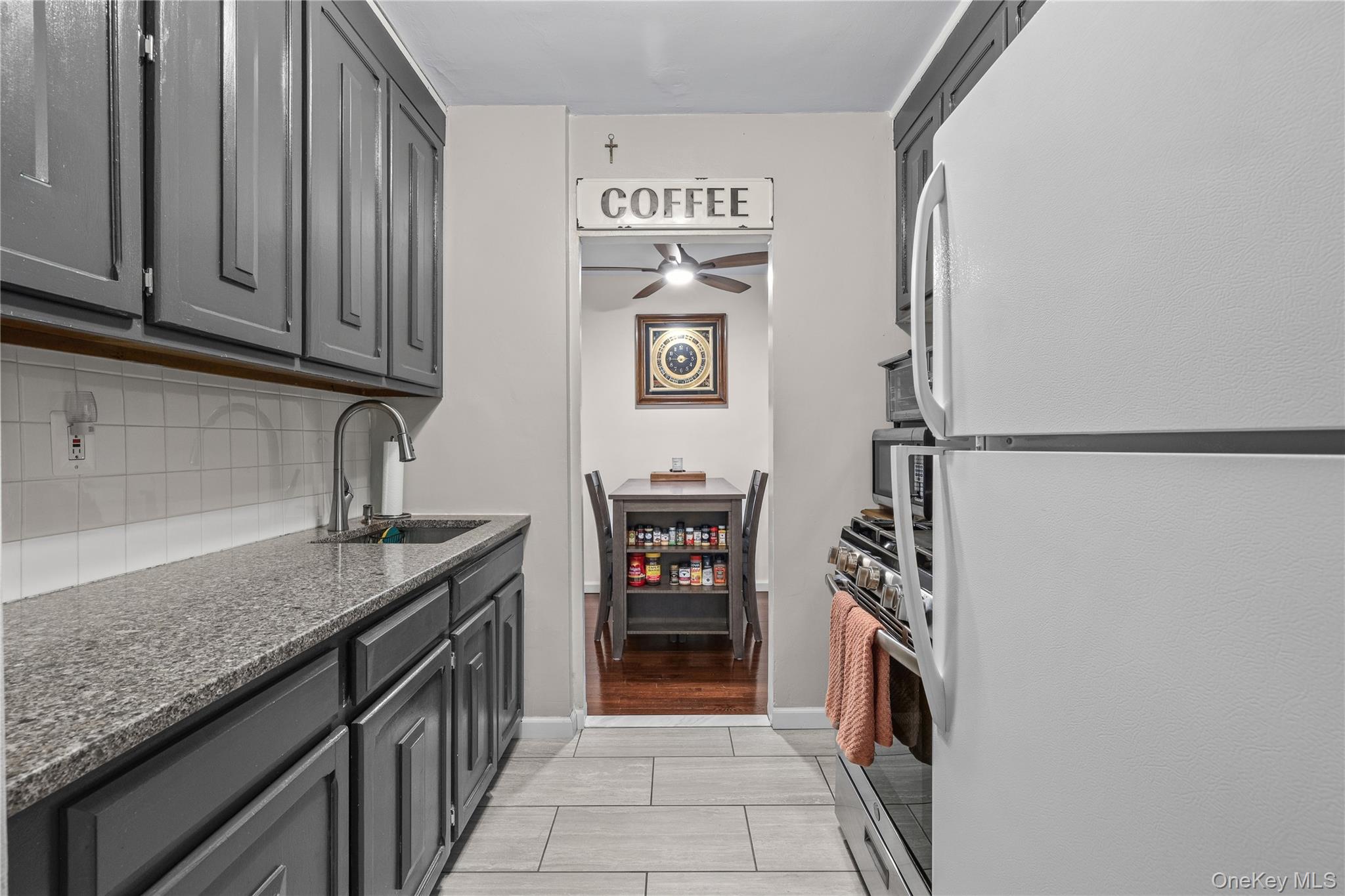 360 Westchester Avenue, Unit 503 photo 3