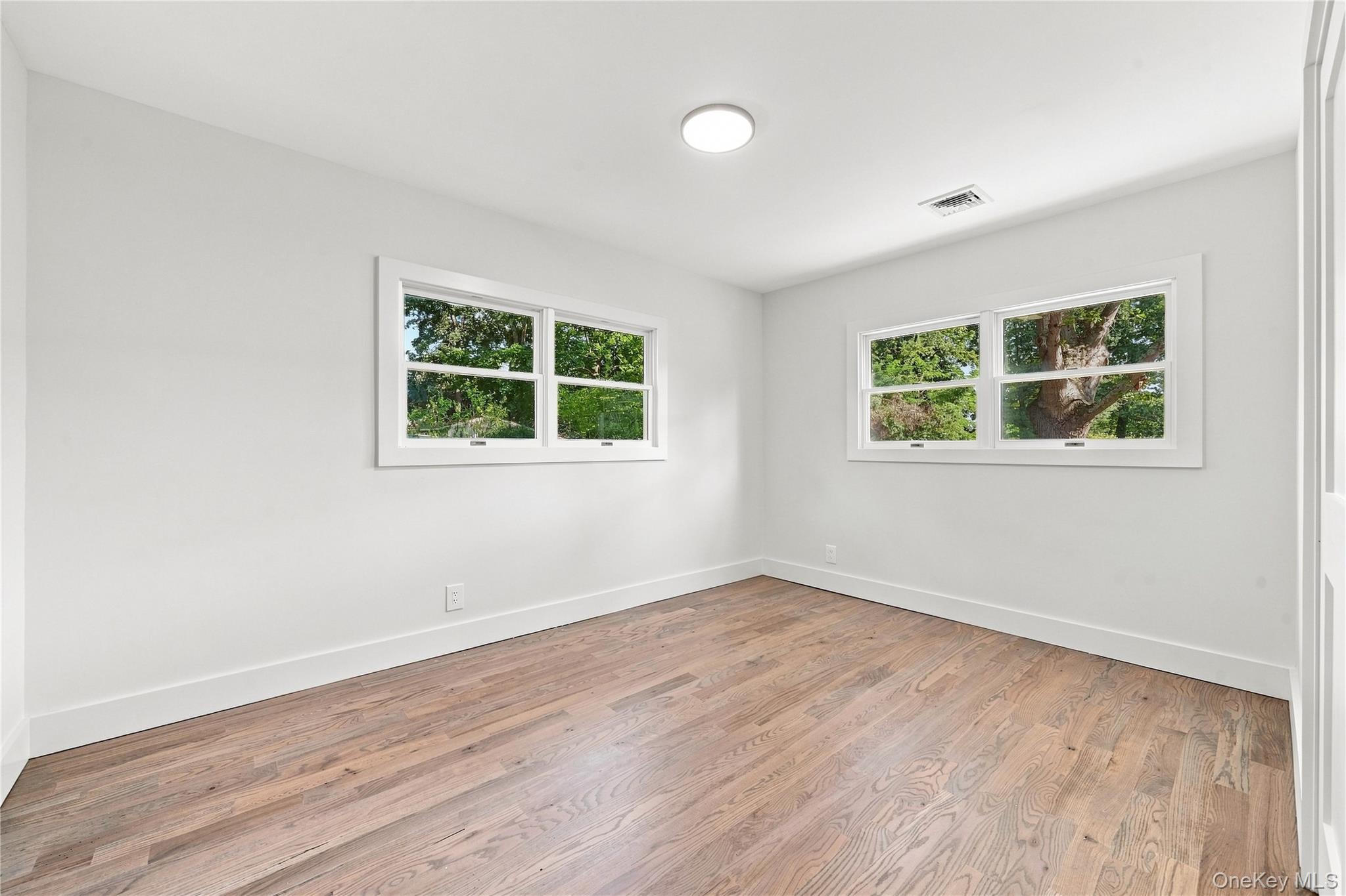 13 Campbell Lane – For Sale photo 18