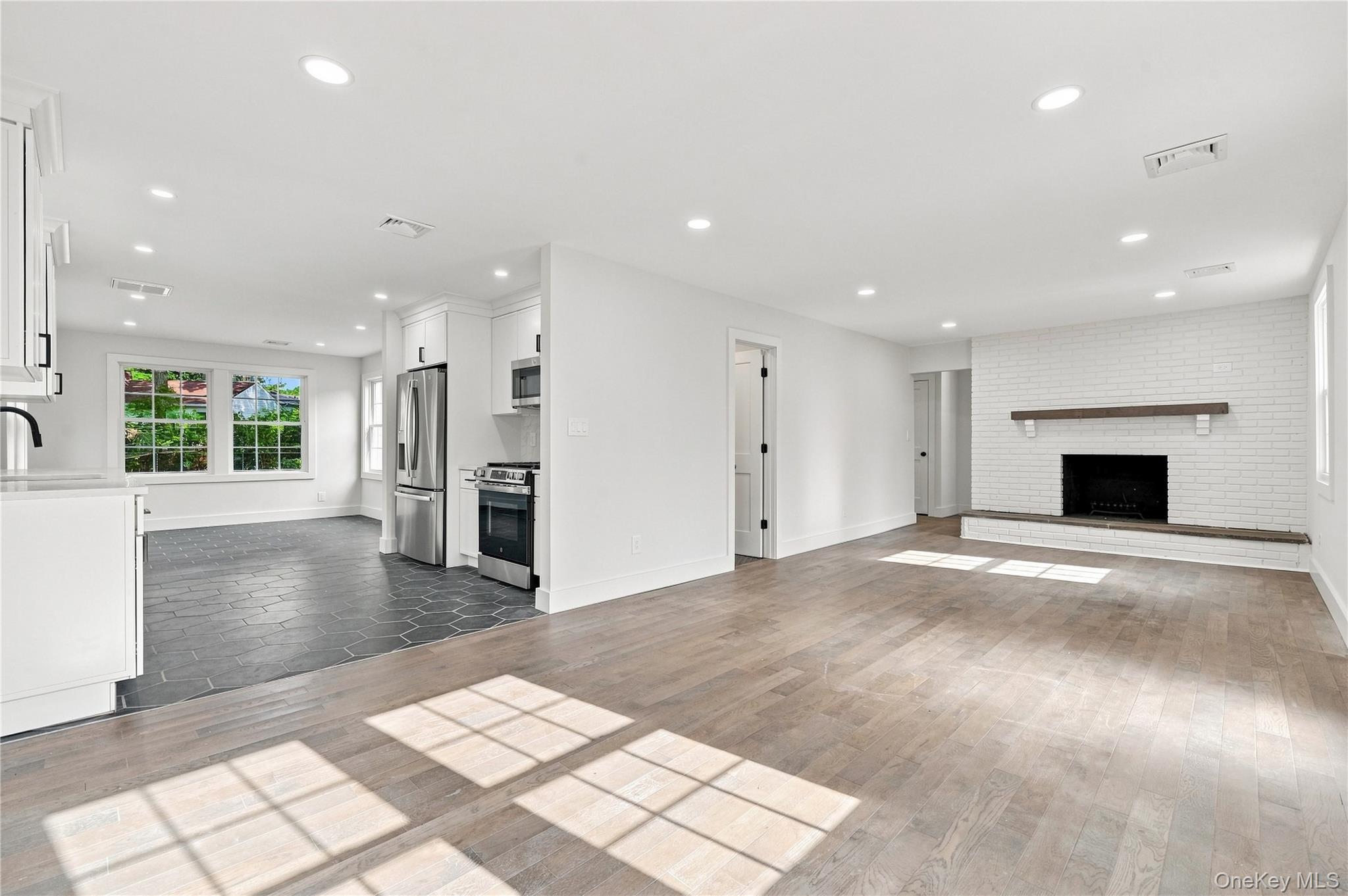 13 Campbell Lane – For Sale photo 11